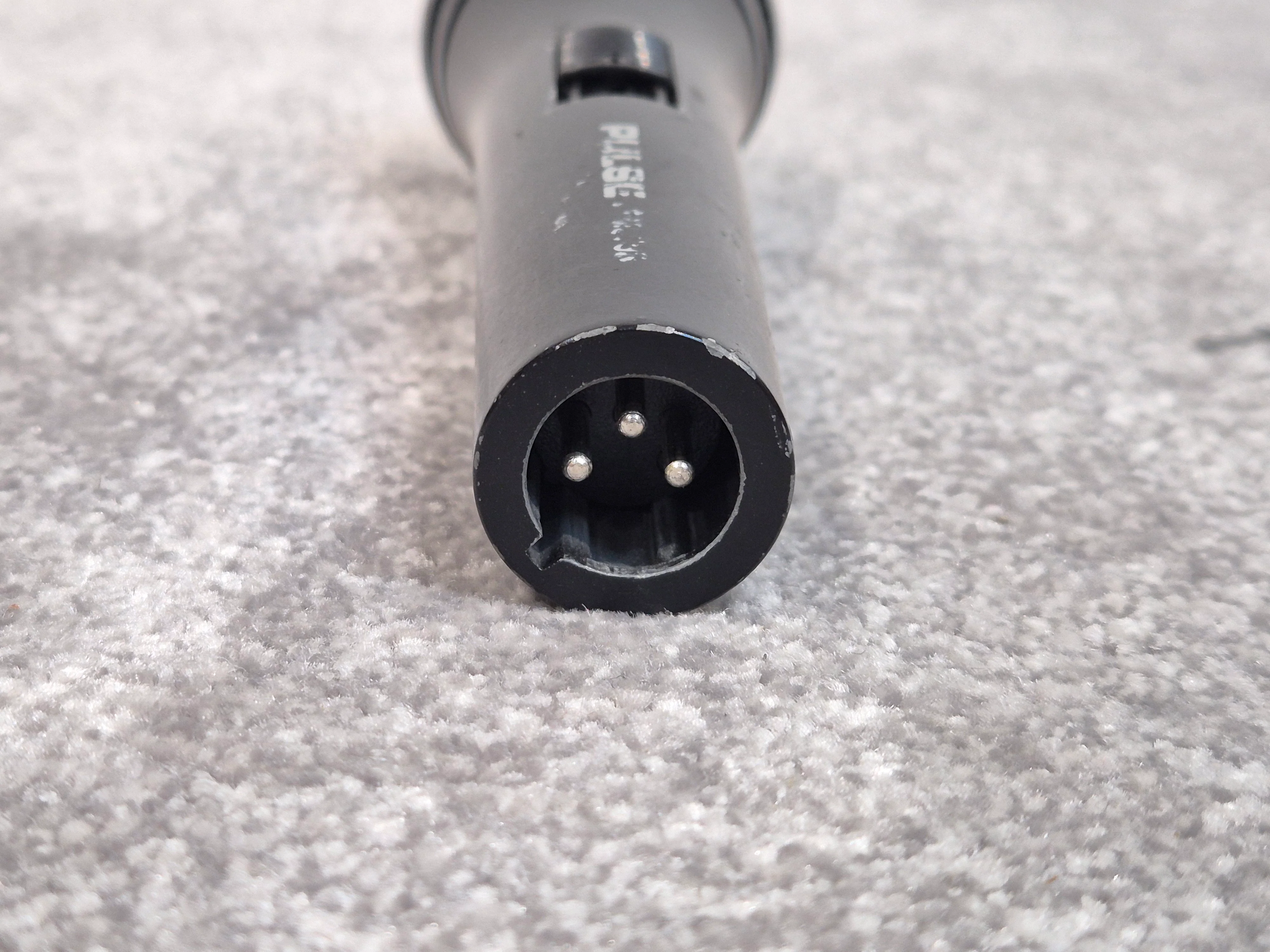 Pulse PM800S - Dynamic Vocal Microphone w/ Carry Case - Image 6