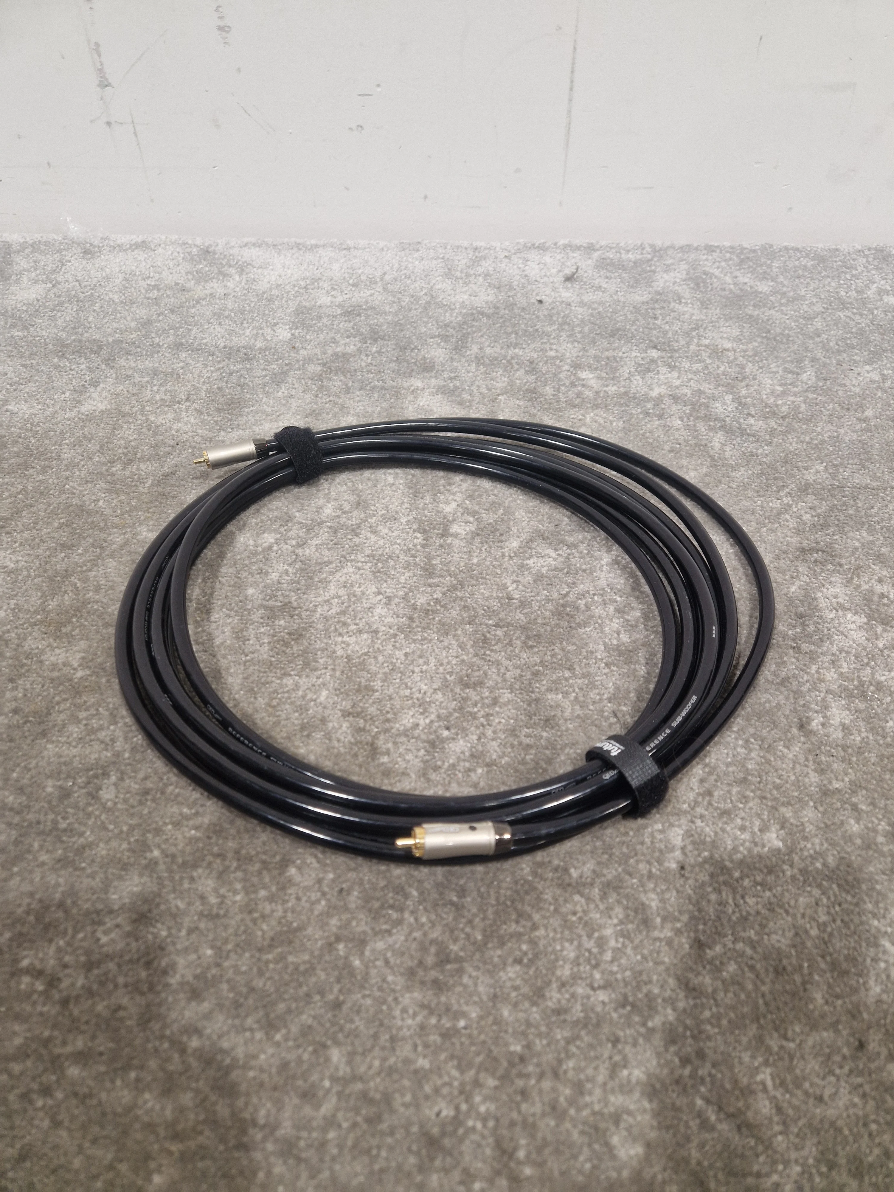 QED Single Reference Subwoofer Cable High Quality Black 15FT Audio Cable - High Fidelity - Excellent - Image 3