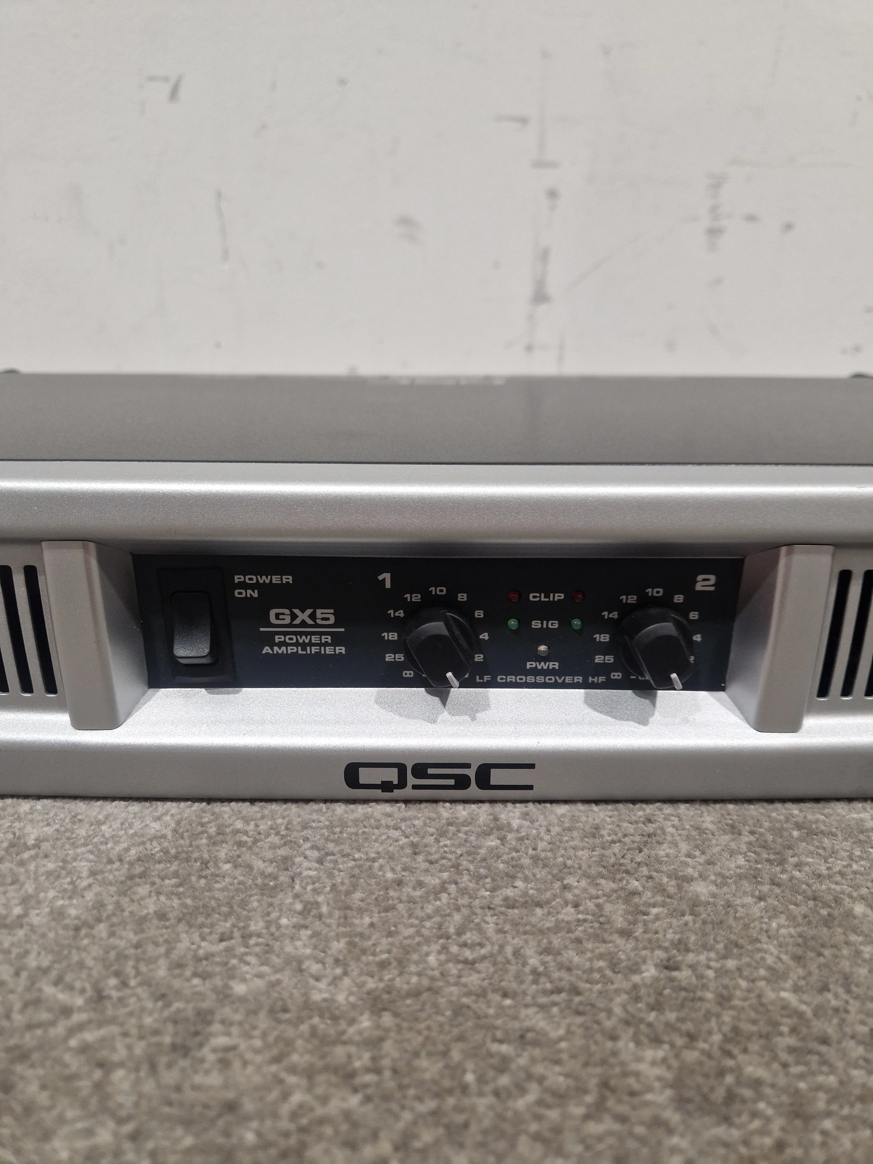 QSC GX5 - Power Amplifier - Excellent w/ Cables - Image 3