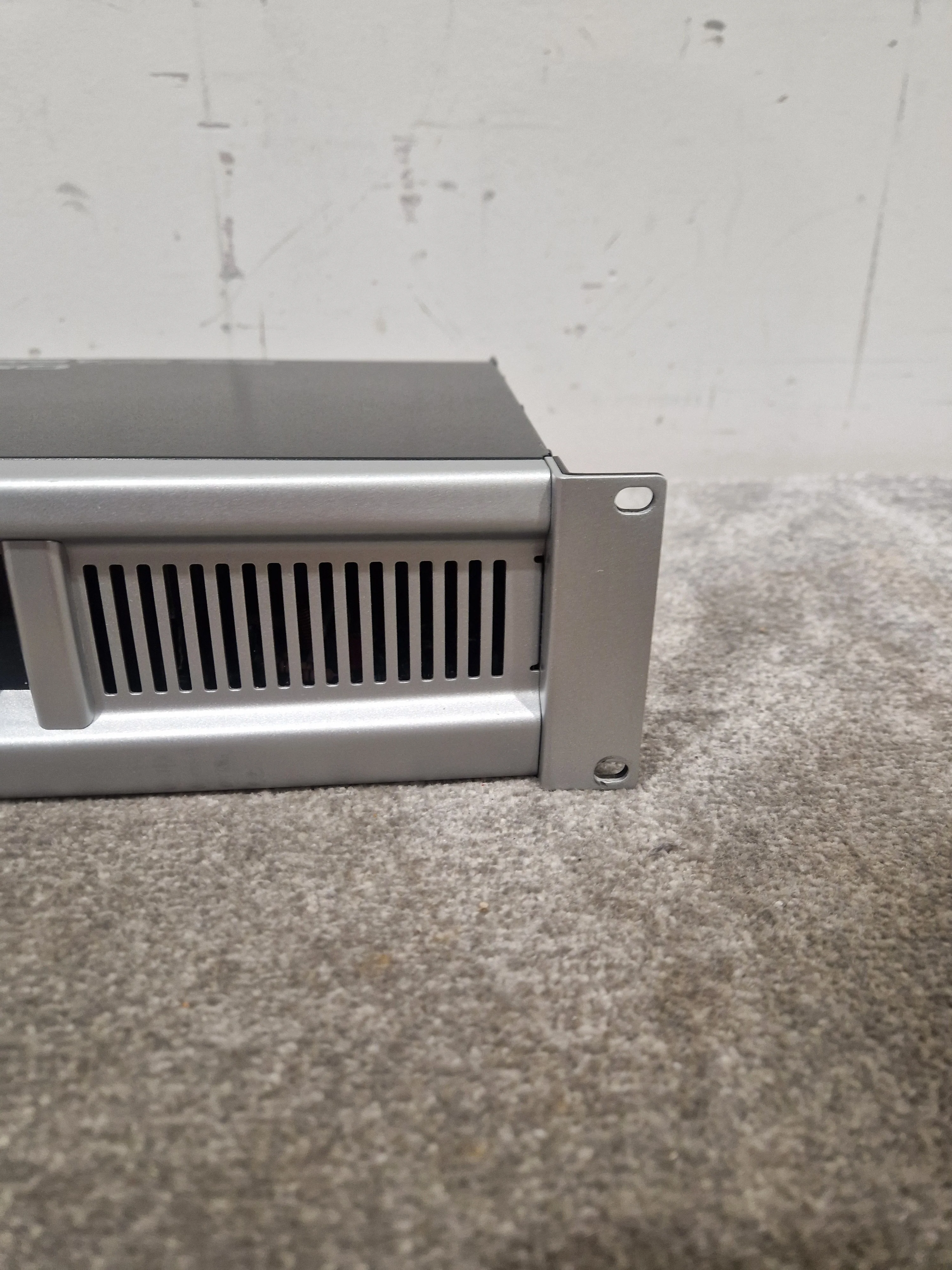 QSC GX5 - Power Amplifier - Excellent w/ Cables - Image 4