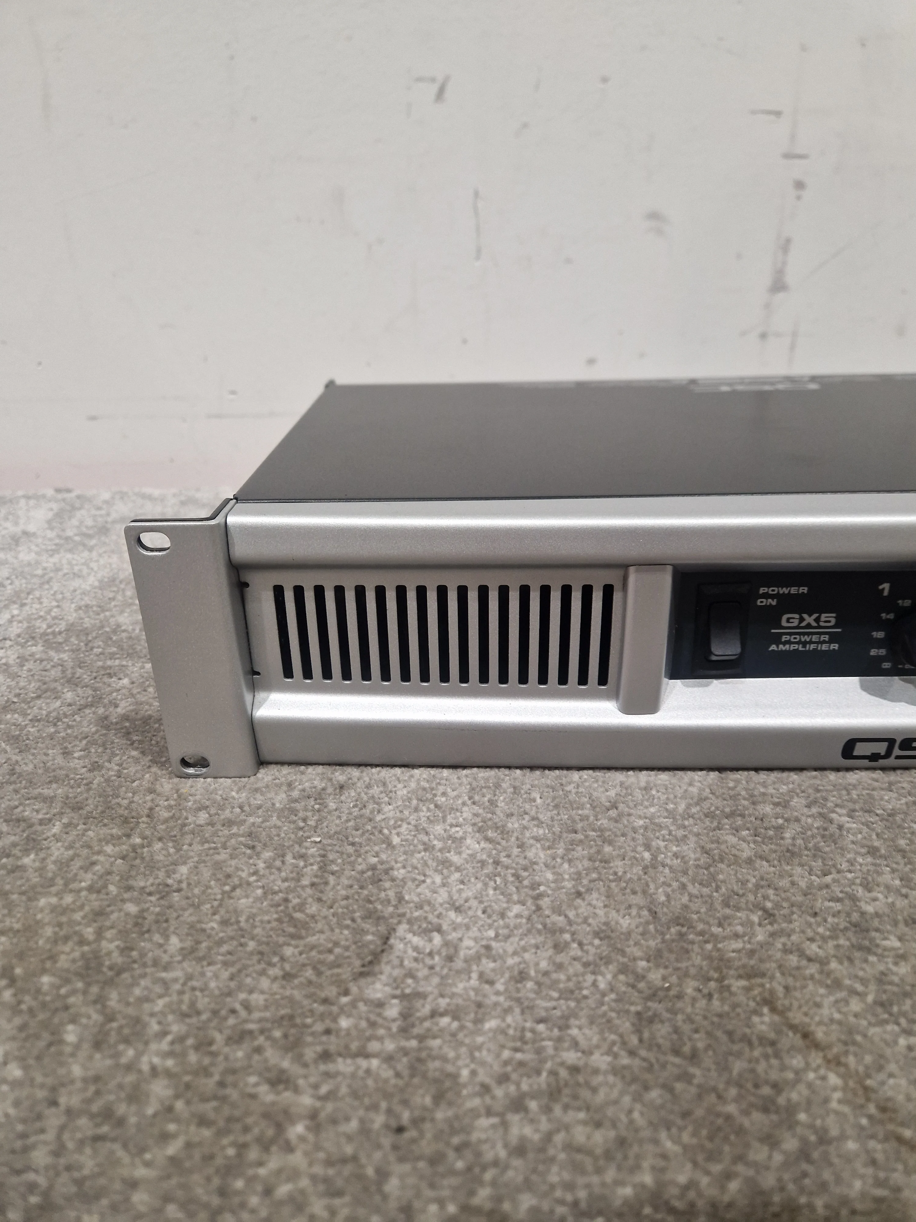 QSC GX5 - Power Amplifier - Excellent w/ Cables - Image 5
