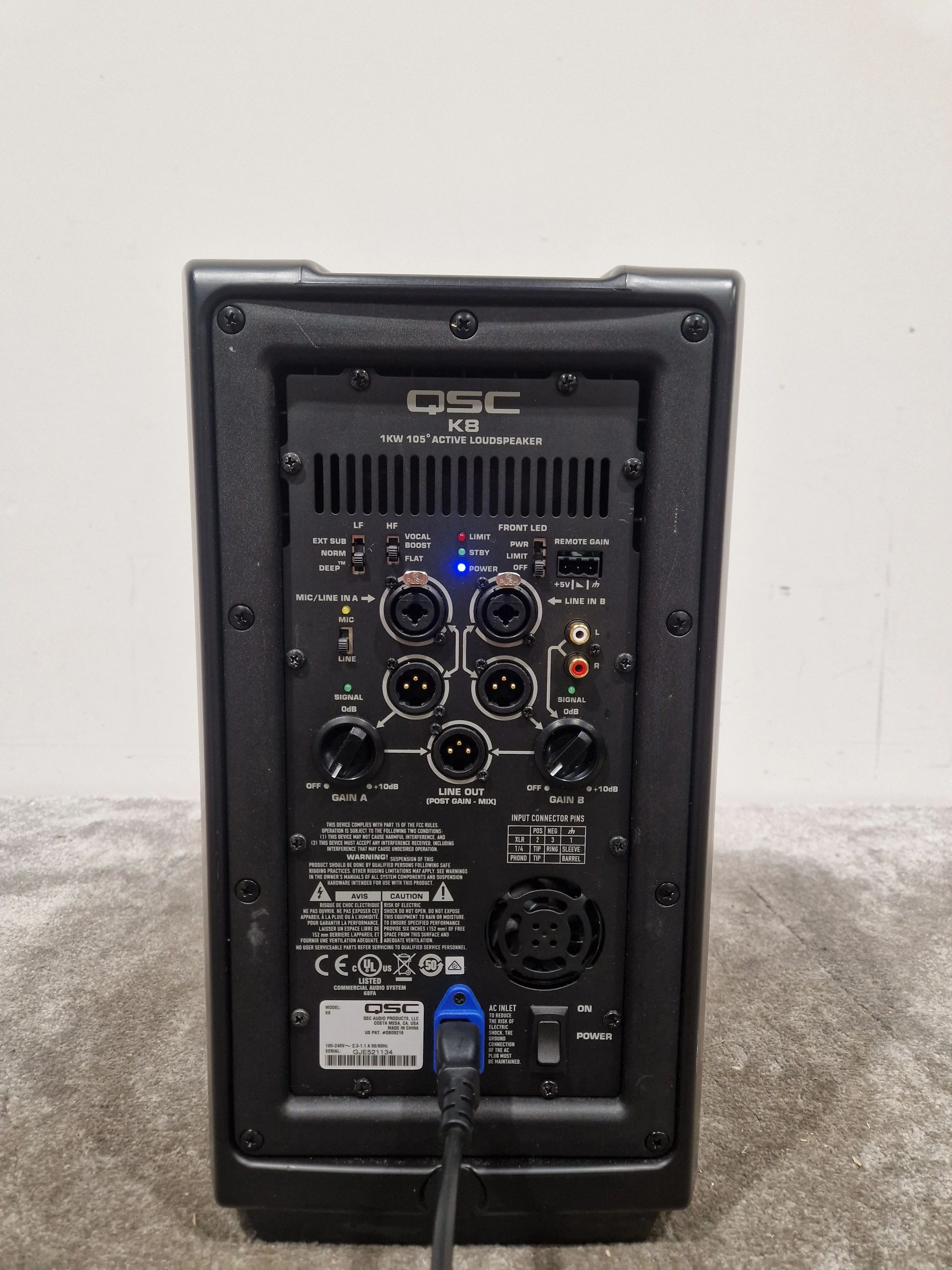 QSC K8 - Active Loudspeaker - Black - Good w/ Cables - Image 3