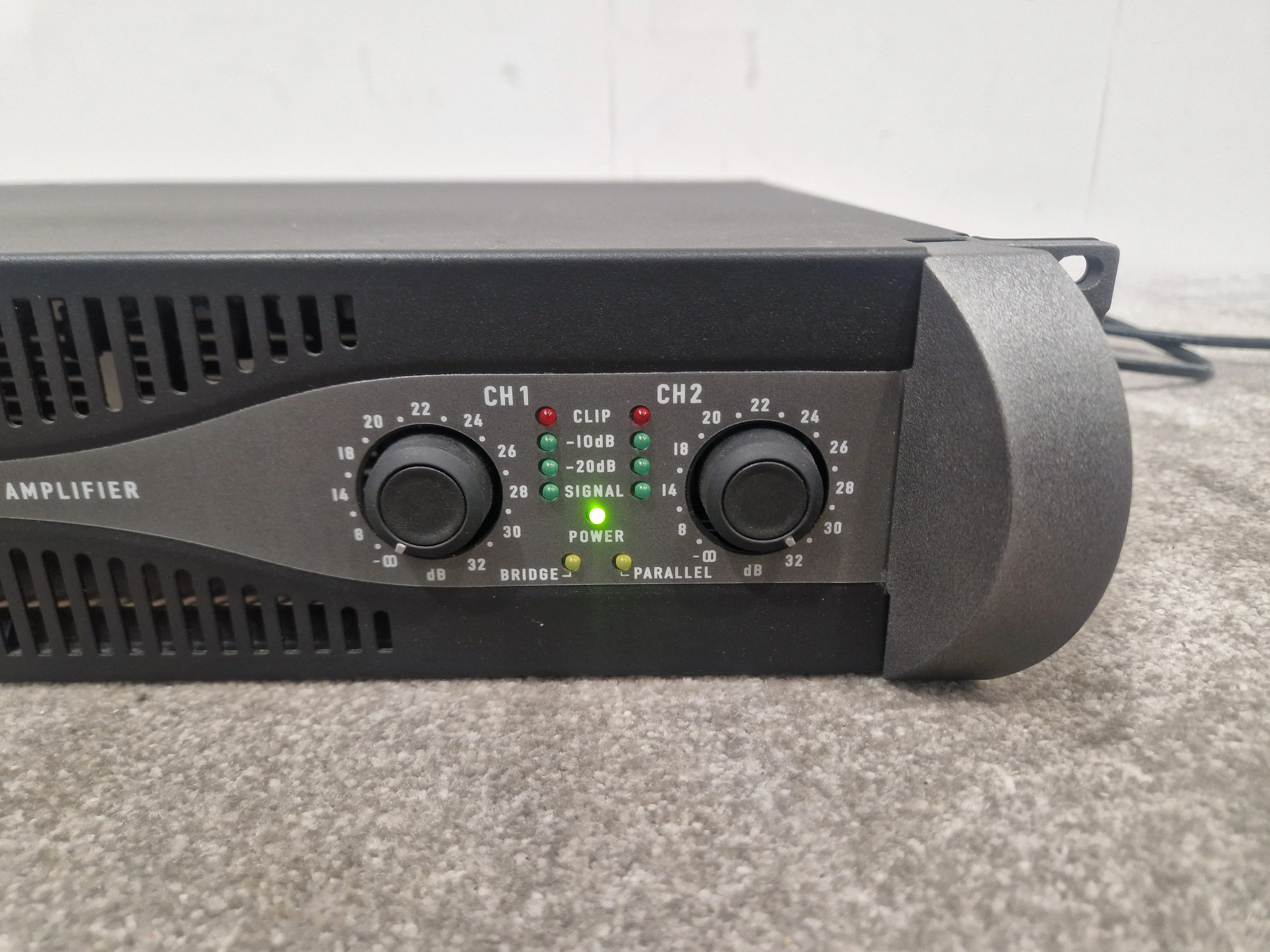 QSC Audio PLX2402 700w 2 channel amp - High Power, Reliable - Very Good - Image 7