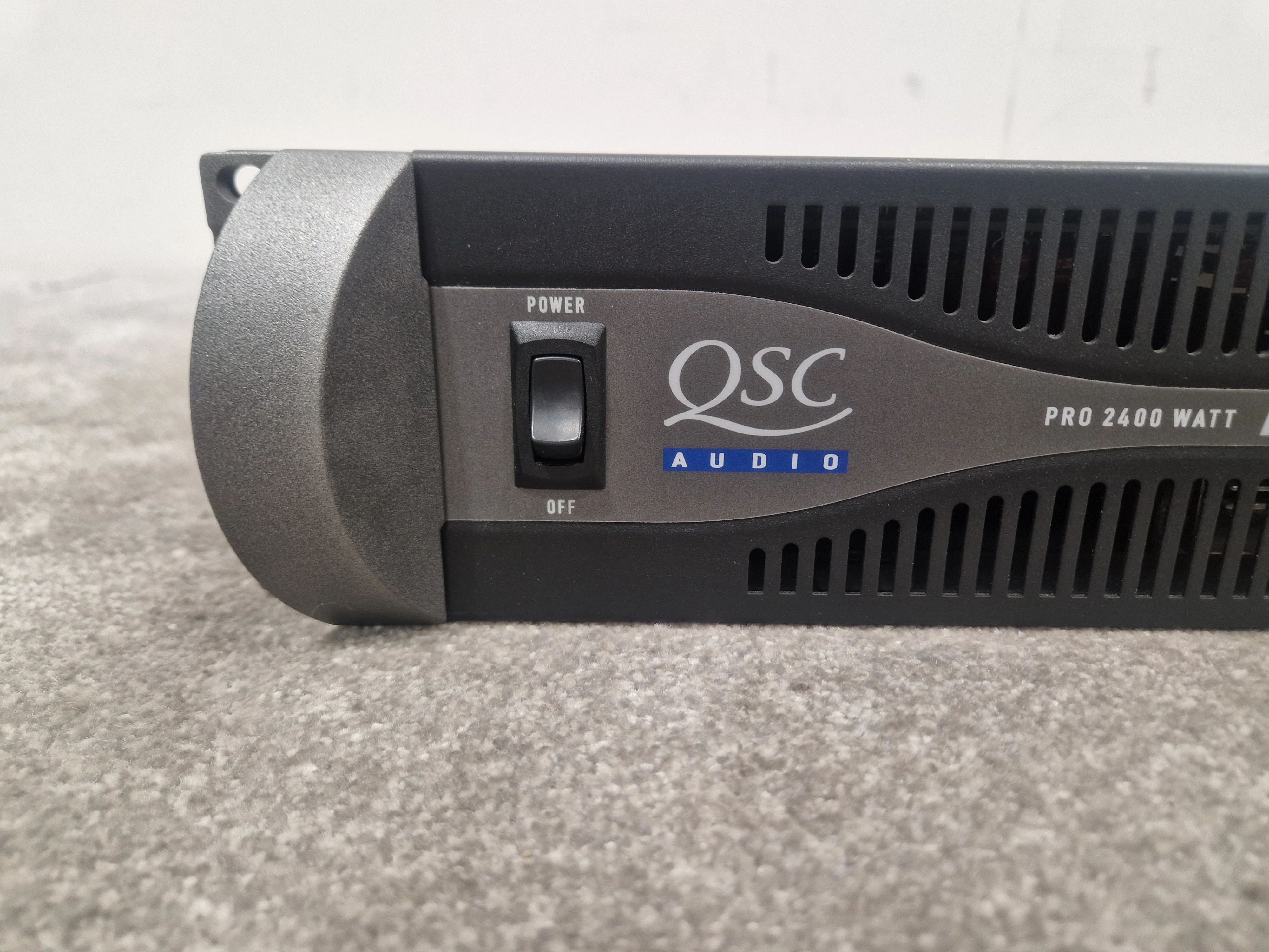QSC Audio PLX2402 700w 2 channel amp - High Power, Reliable - Very Good - Image 9