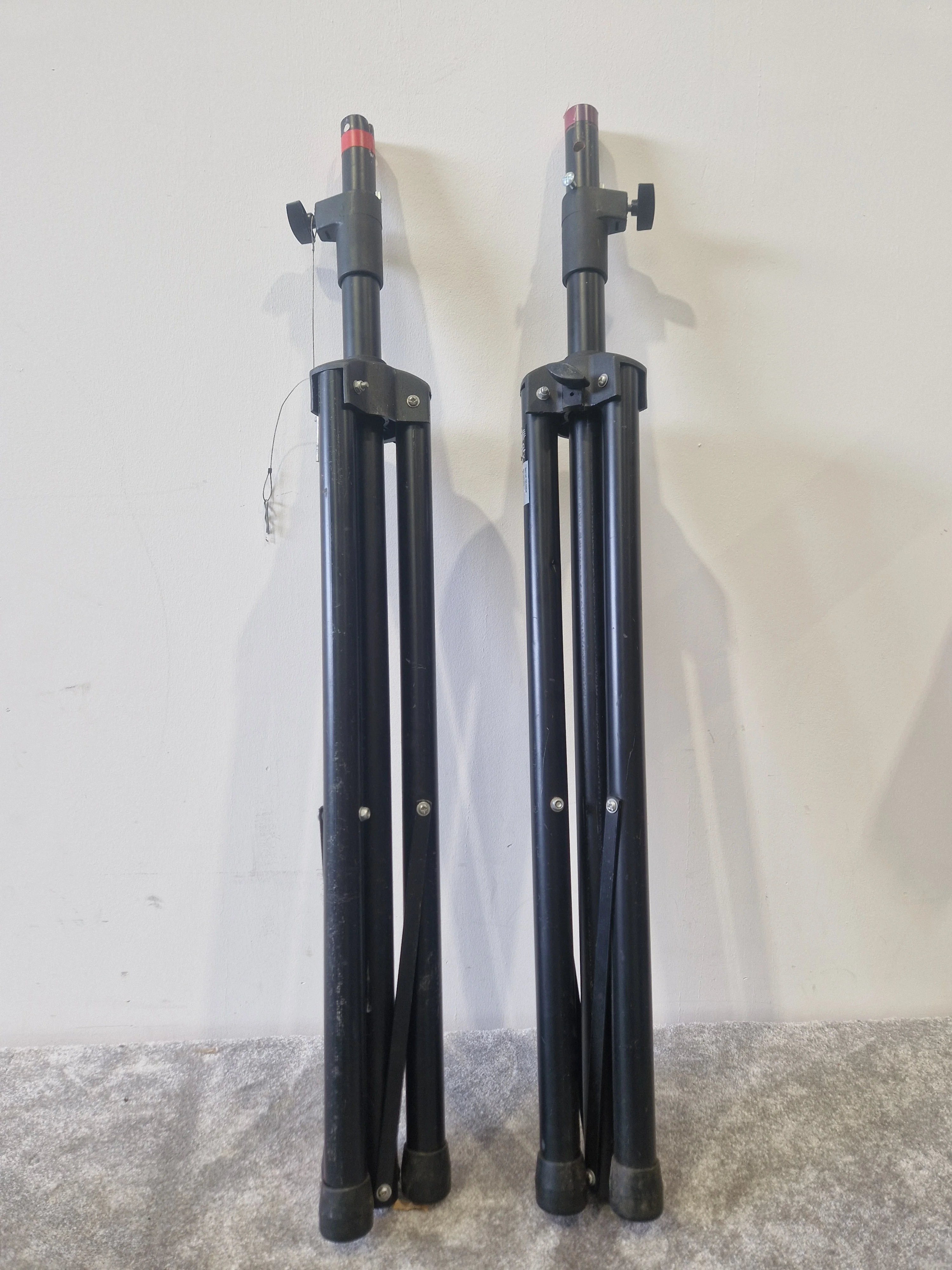QTX Speaker Stand Tripod Pair – Adjustable Height – Good - Image 2