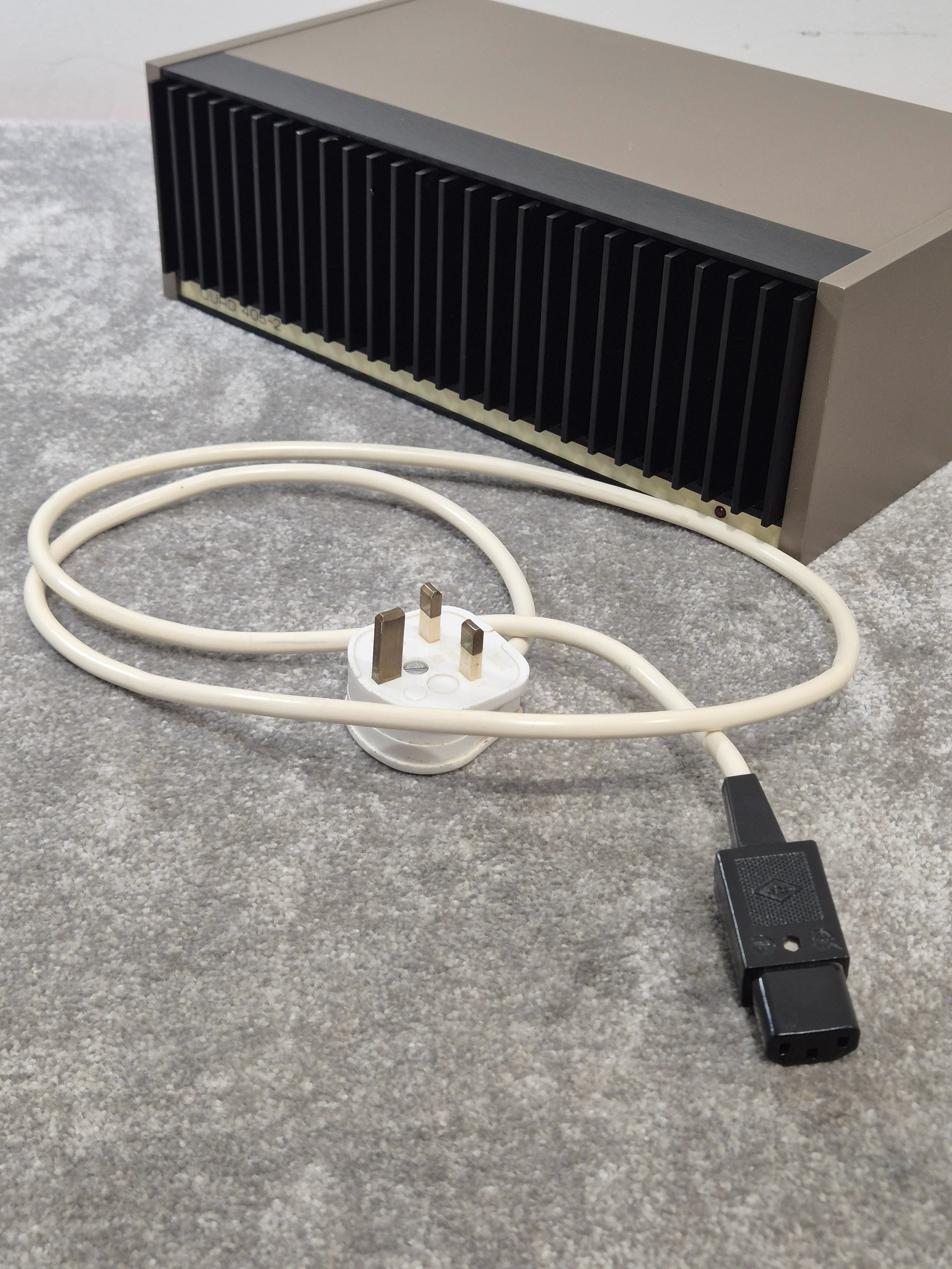 Quad 405-2 Amplifier - 150W Power, Class-A Design - Excellent w/ Power Supply - Image 9