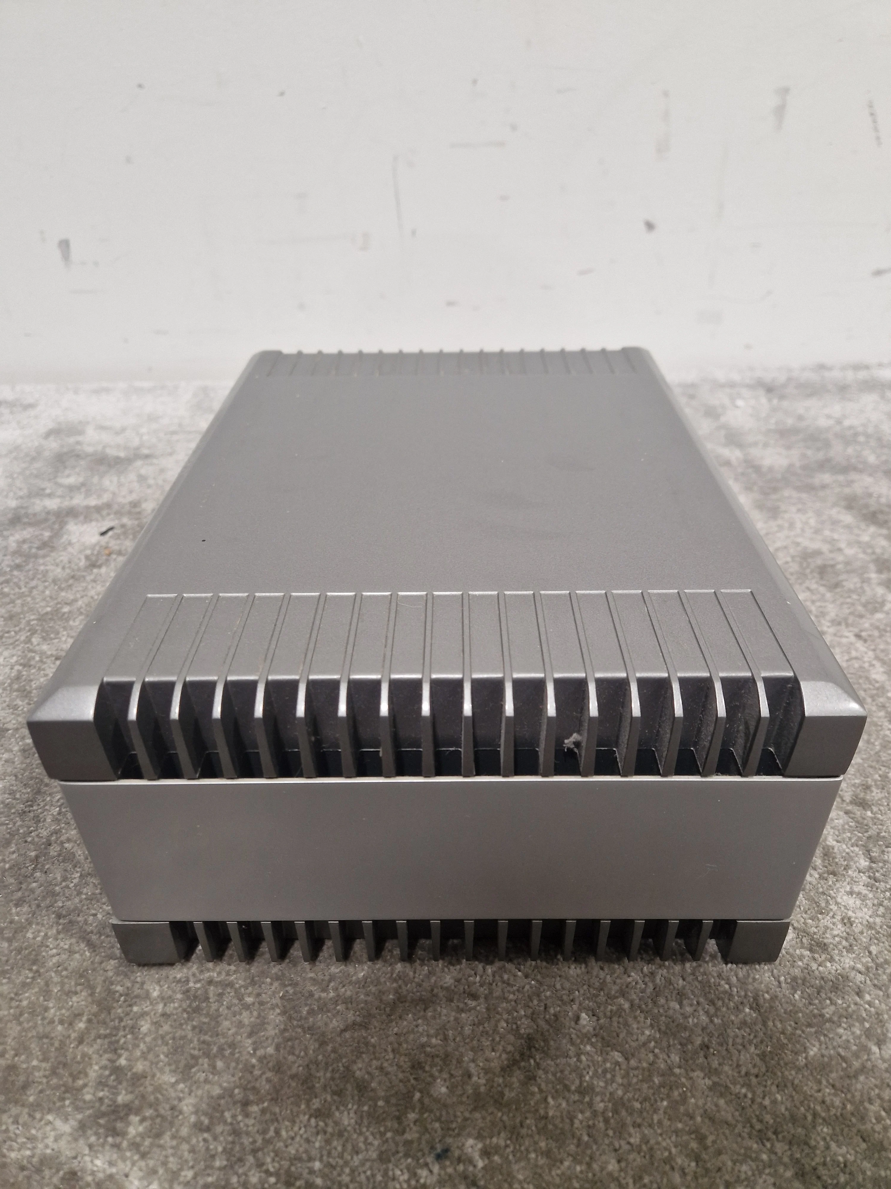 Quad 909 - Power Amplifier - Silver - Good - Image 2