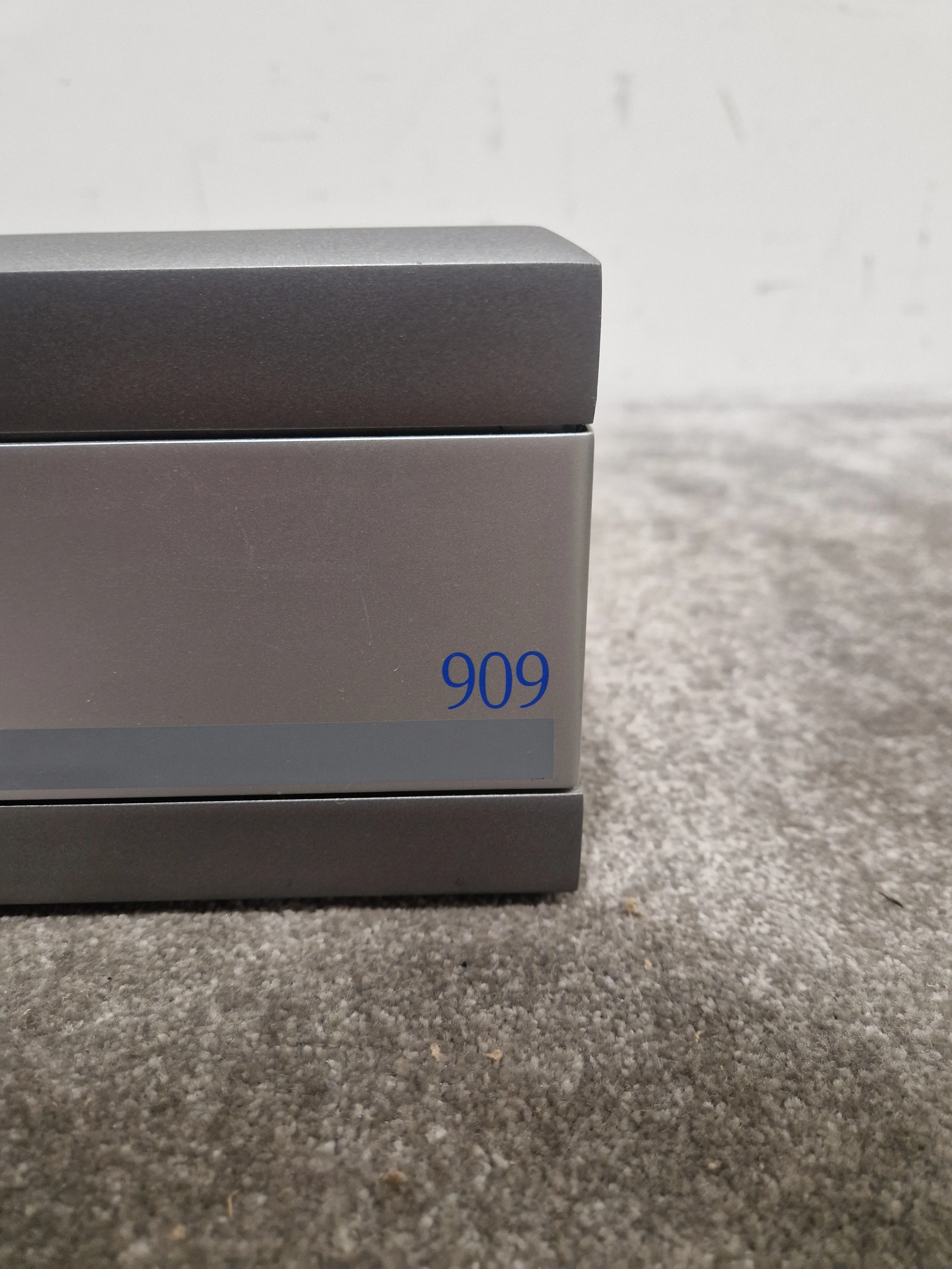 Quad 909 - Power Amplifier - Silver - Good - Image 6