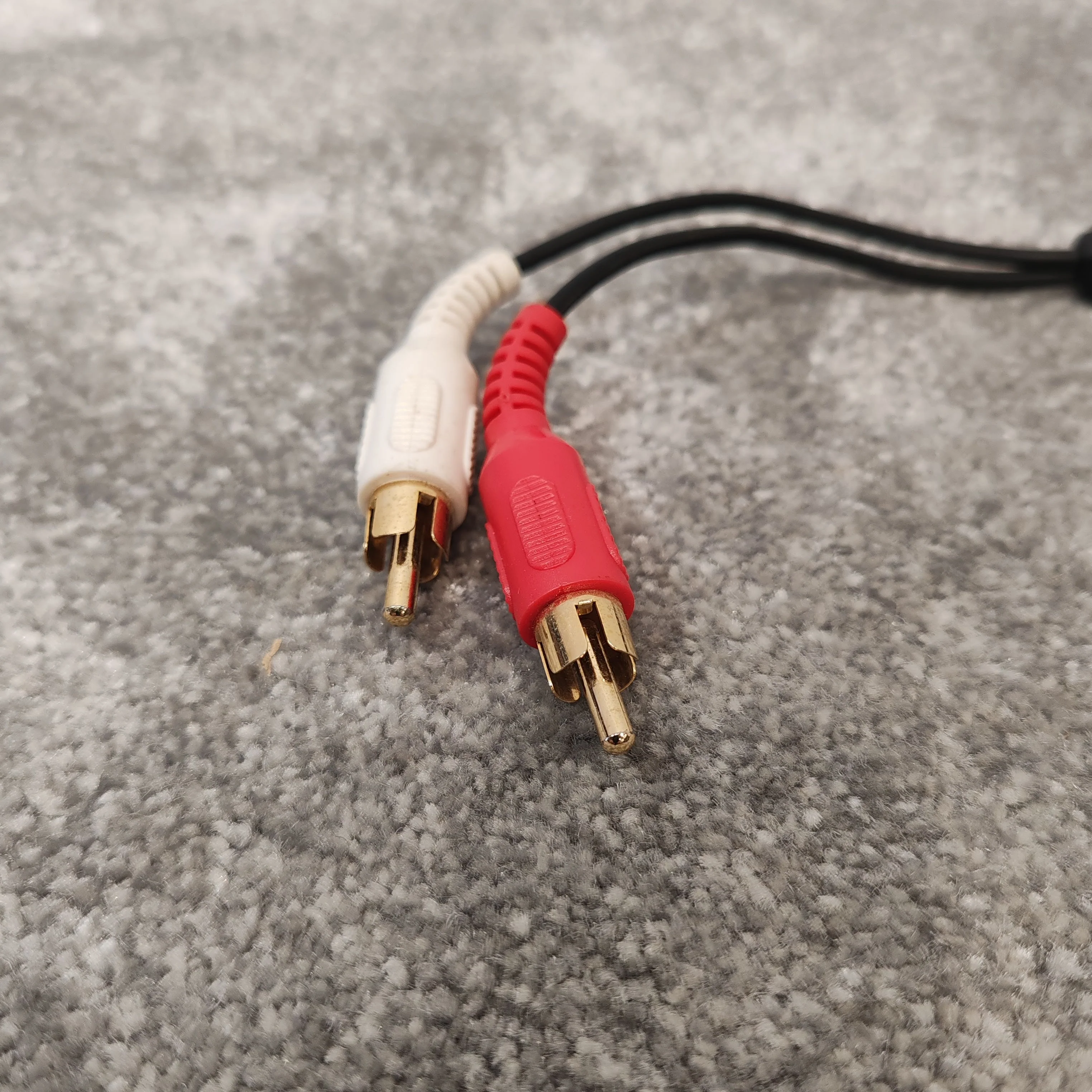 RCA Ground Loop Isolator Hum Eliminator Audio Cable - Eliminates Hum - Excellent - Image 3