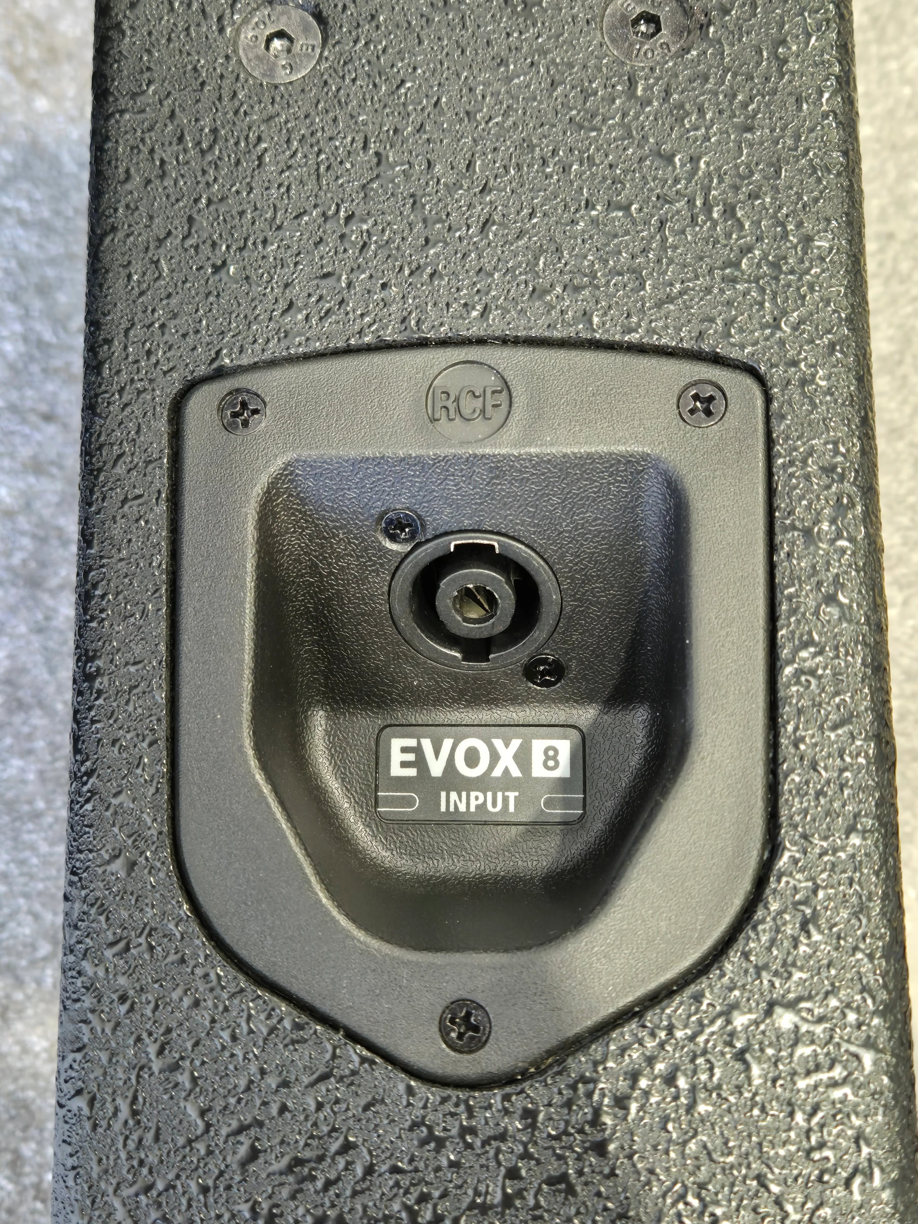 RCF EVOX 8 Active Two-Way Array - Portable Sound System w/ Cover Case - Image 10