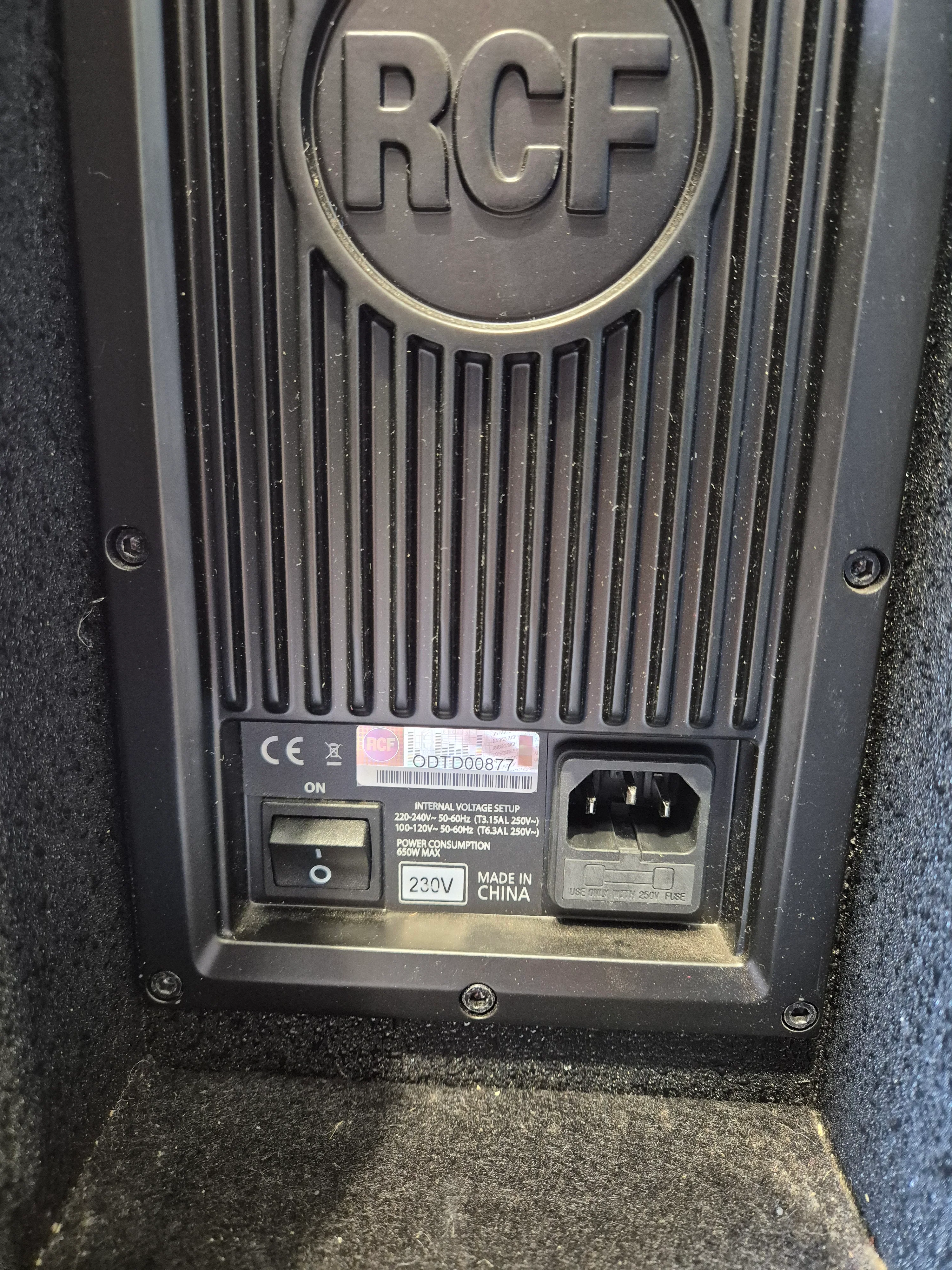 RCF EVOX 8 Active Two-Way Array - Portable Sound System w/ Cover Case - Image 5