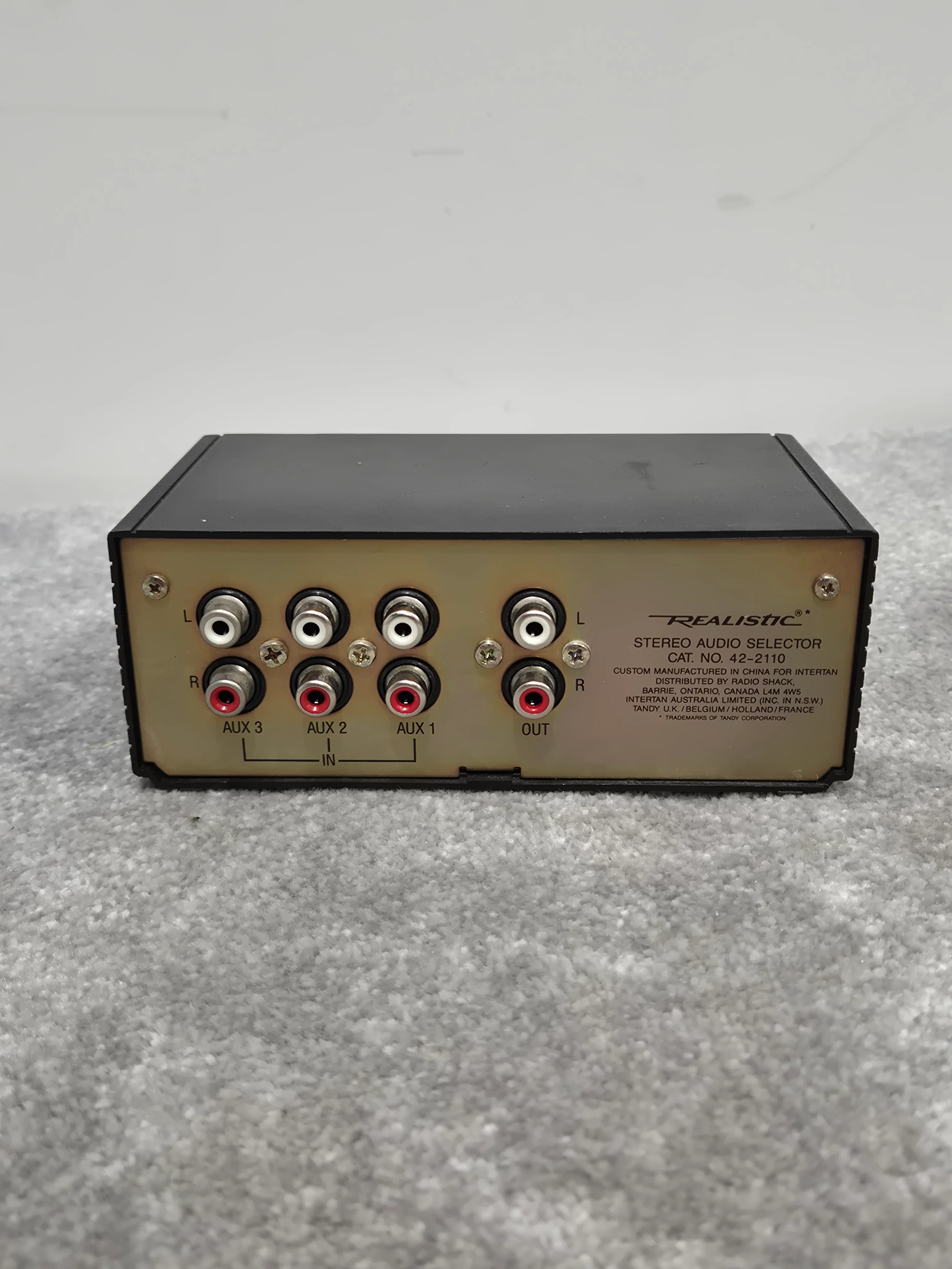 Realistic Stereo Audio Selector - Digital-to-Analog Converter - Excellent - Image 3