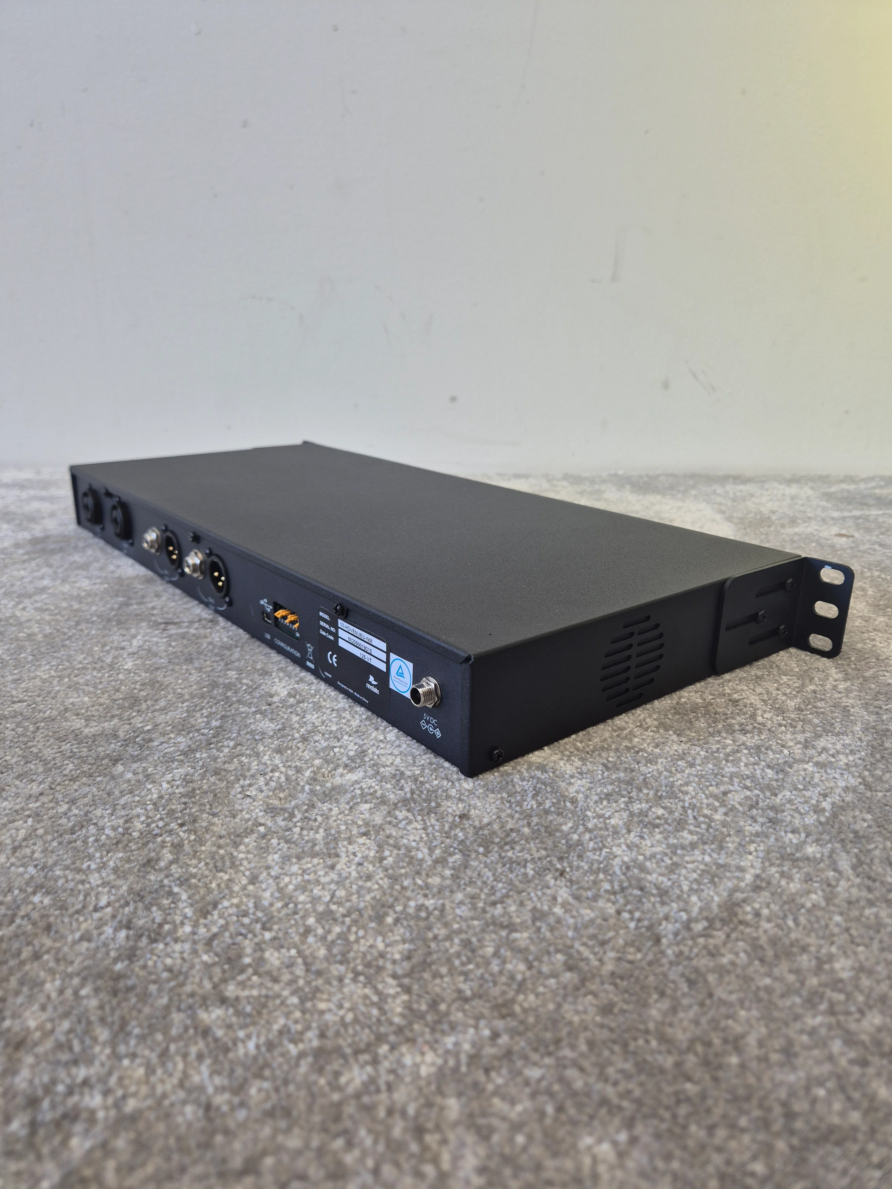 Revolabs HD Venue - Wireless Microphone System – Excellent - Image 12