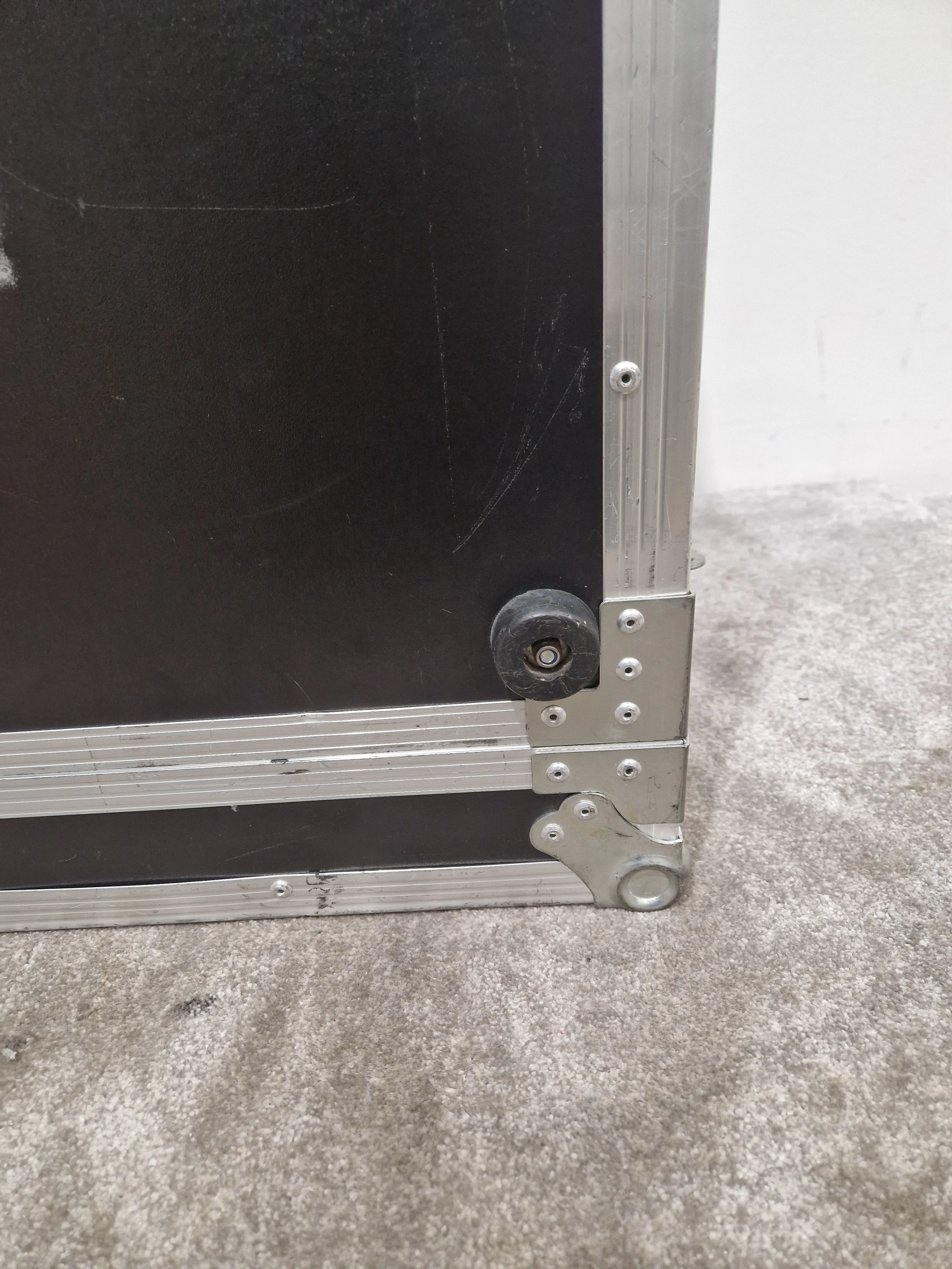 Rhino Flight Case - Black/Silver – Flight Case - Good - Image 11