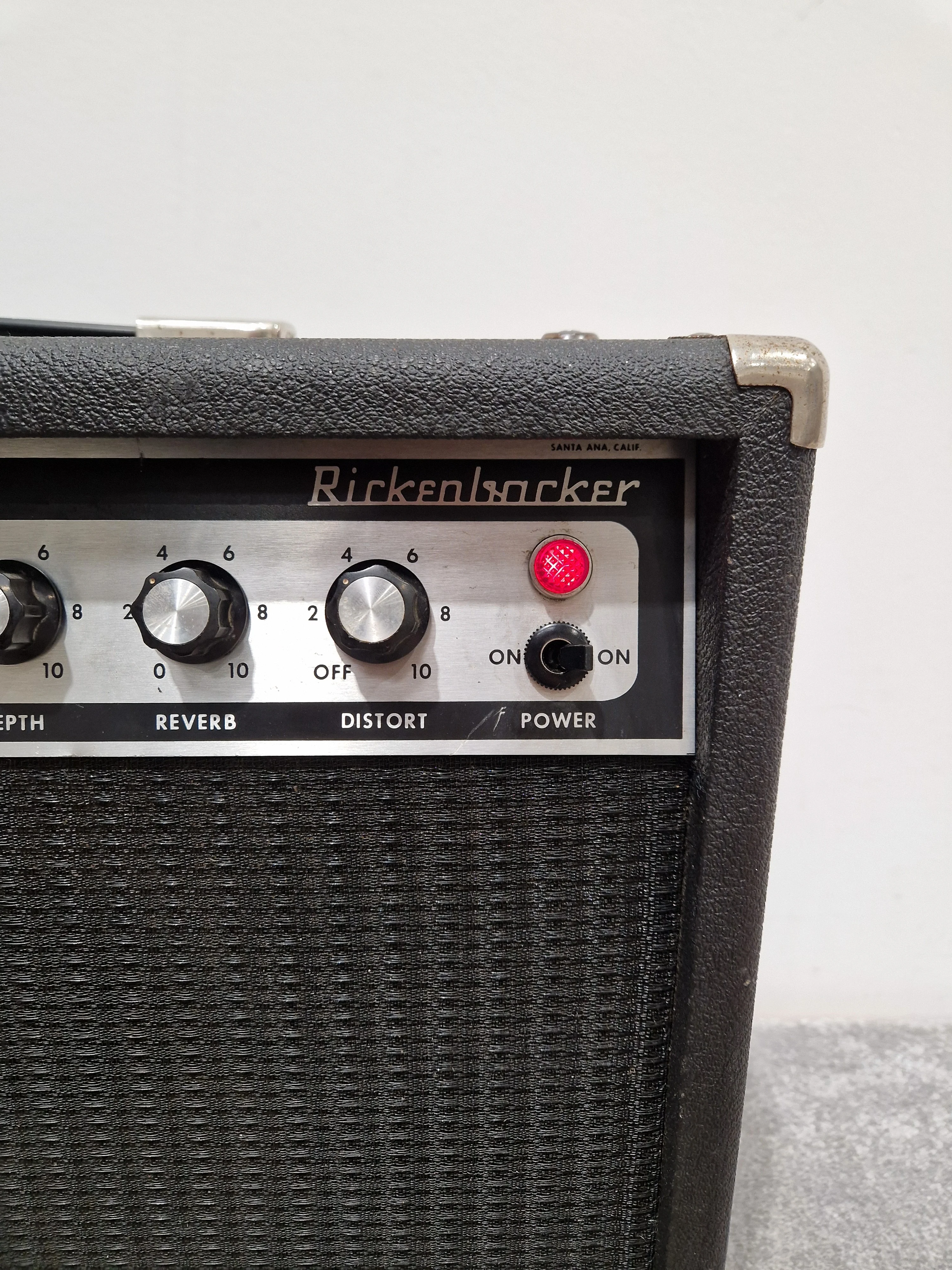 Rickenbacker TR25 - 25W Solid-State Combo Guitar Amp - Good w/ Power Supply - Image 3
