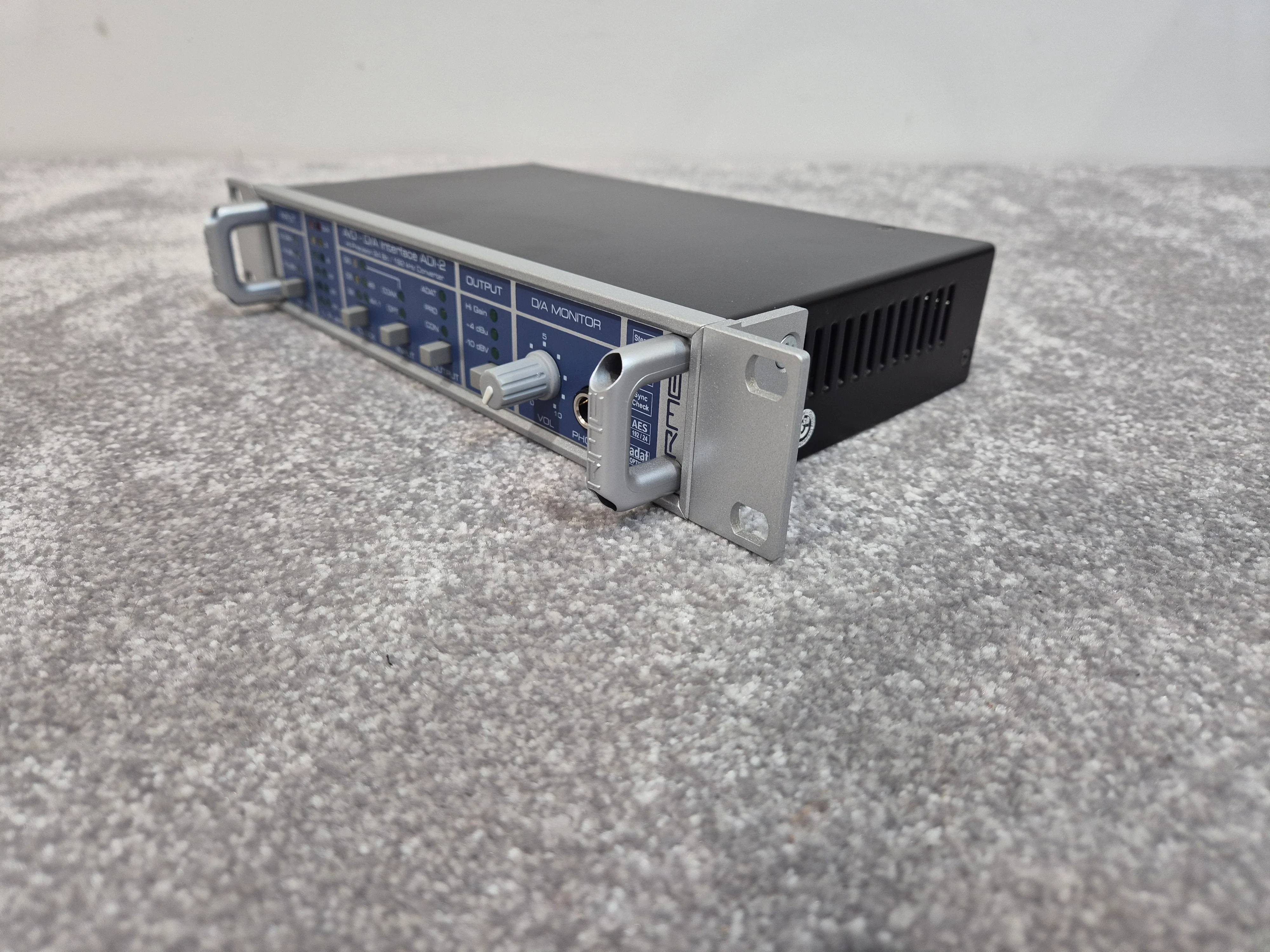 RME ADI-2 AD/DA Converter - Compact and Highly Flexible 2-Channel Converter w/ Original Box - Image 5