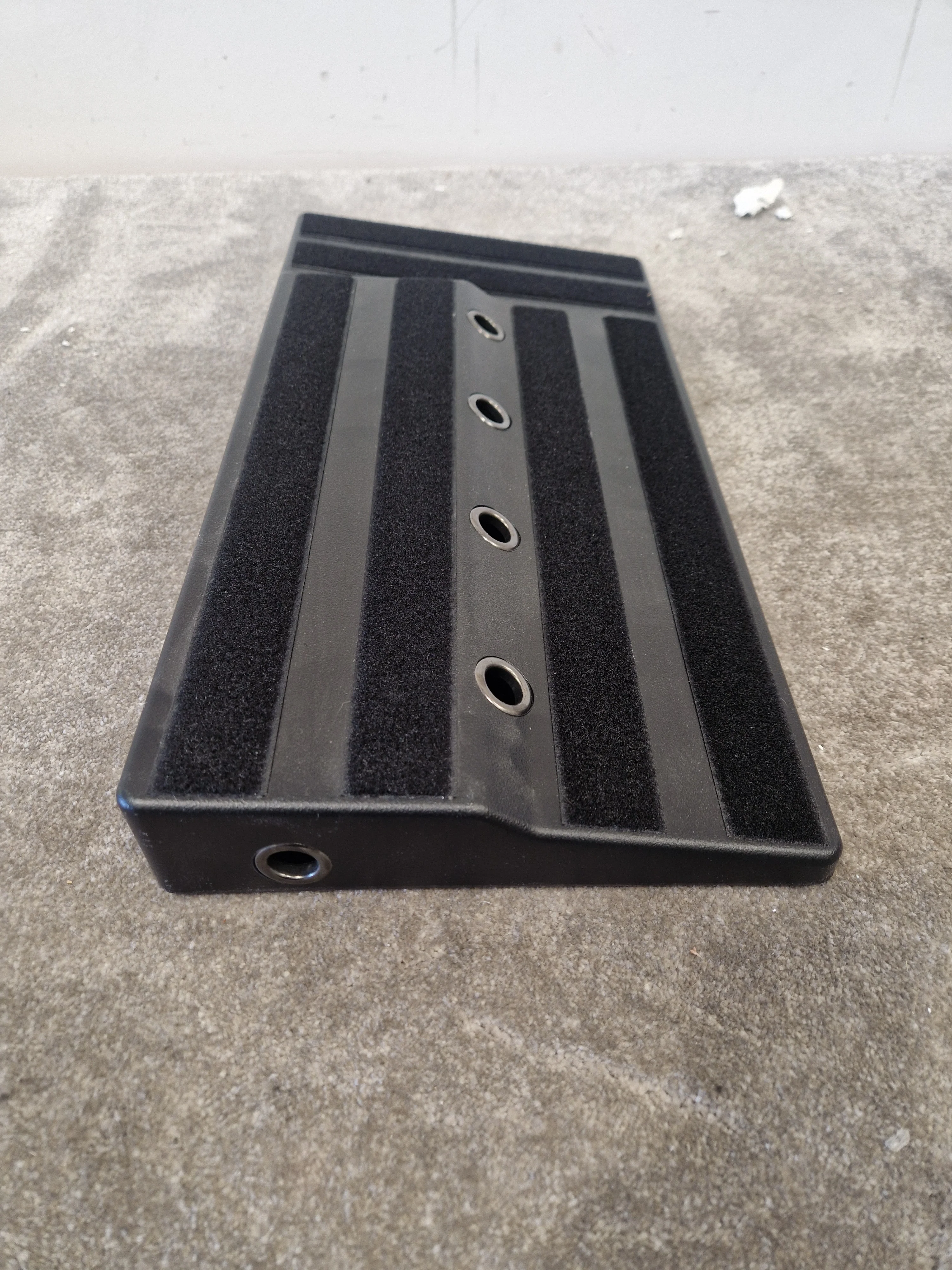 Rockhouse 10' X 20 ' Inch Pedal Board - Spacious Design, Durable Construction - Excellent - Image 7