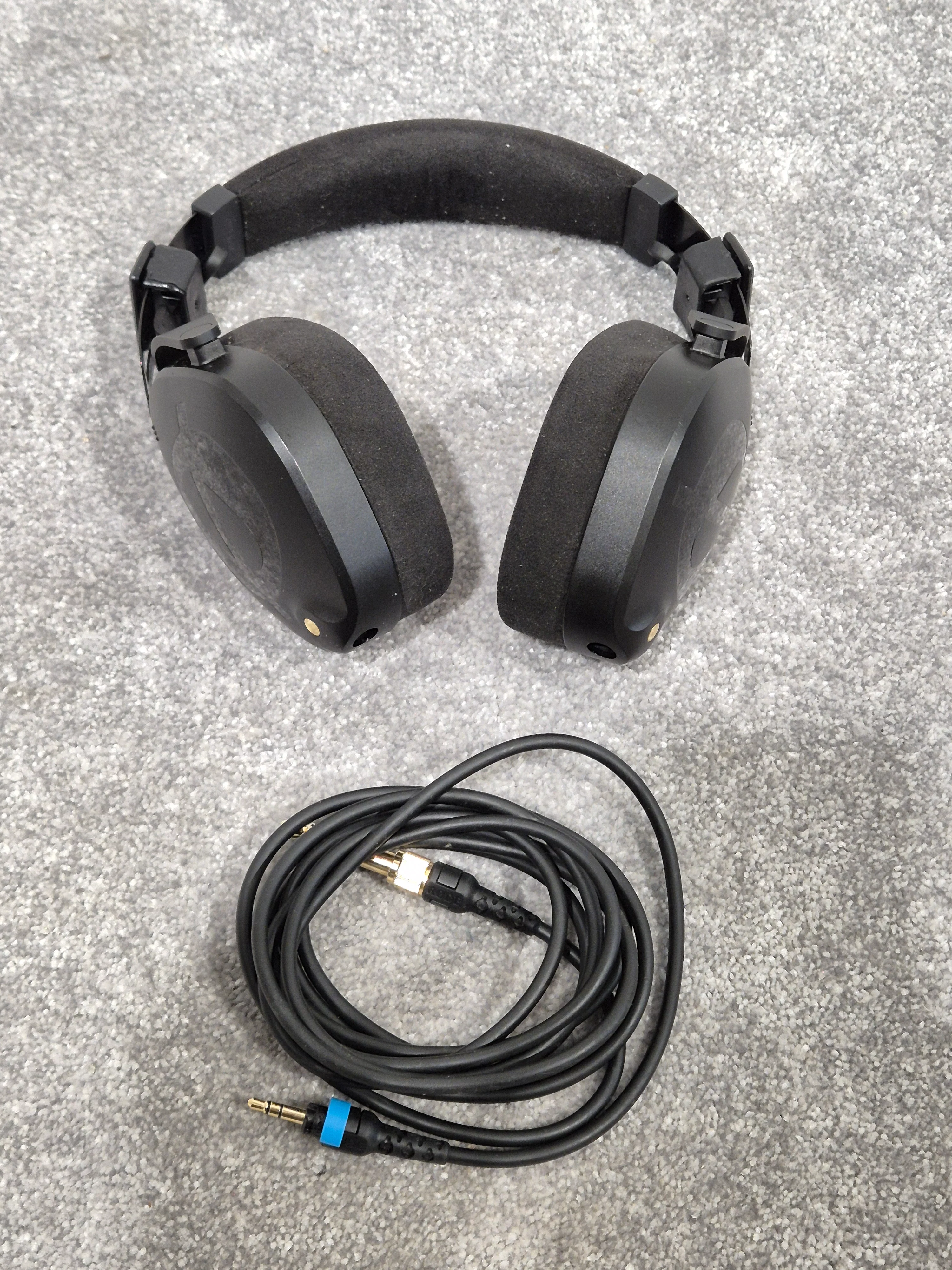 Rode NTH-100 - Professional Over-Ear Headphones w/ Original Box - Image 2