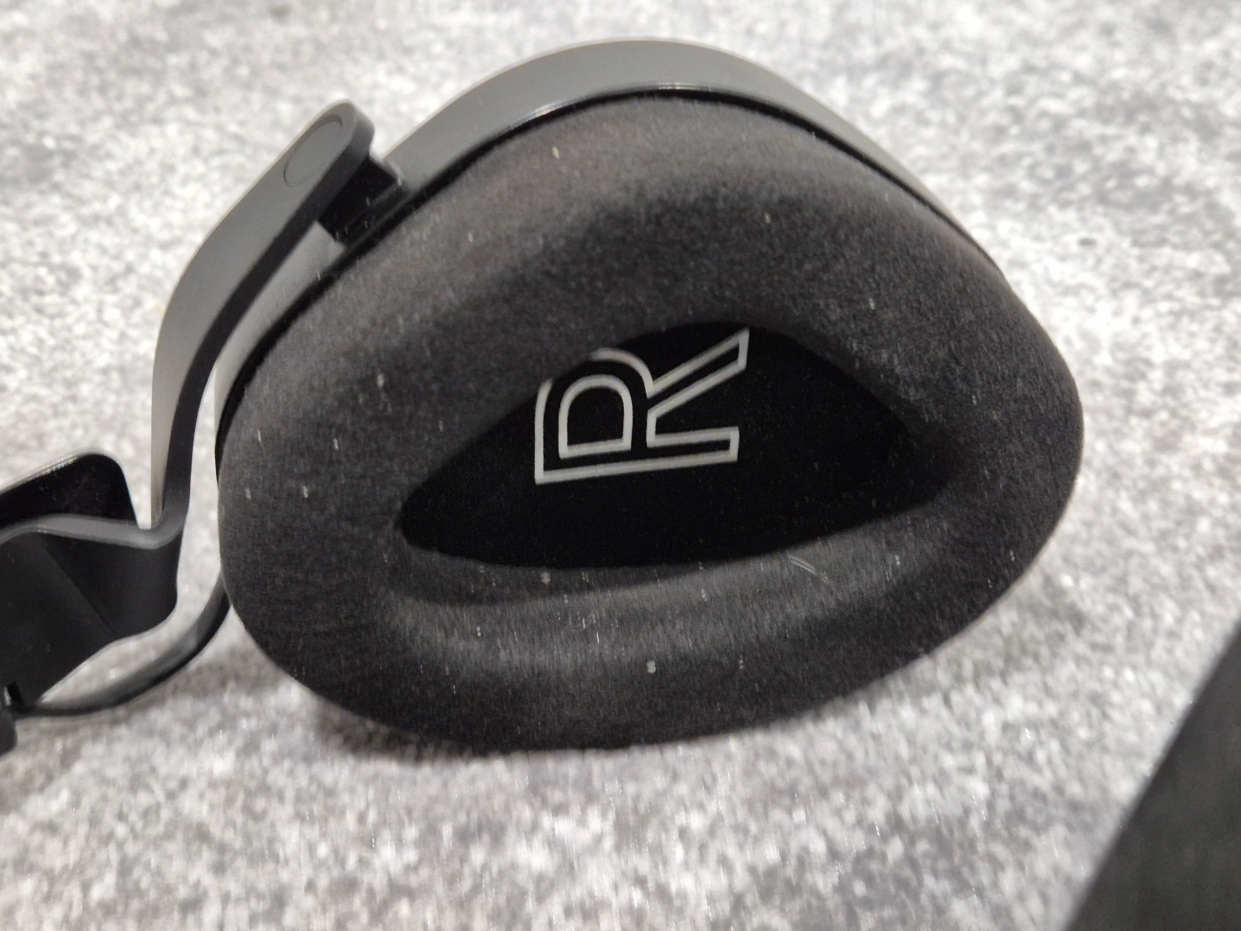 Rode NTH-100 - Professional Over-Ear Headphones w/ Original Box - Image 7