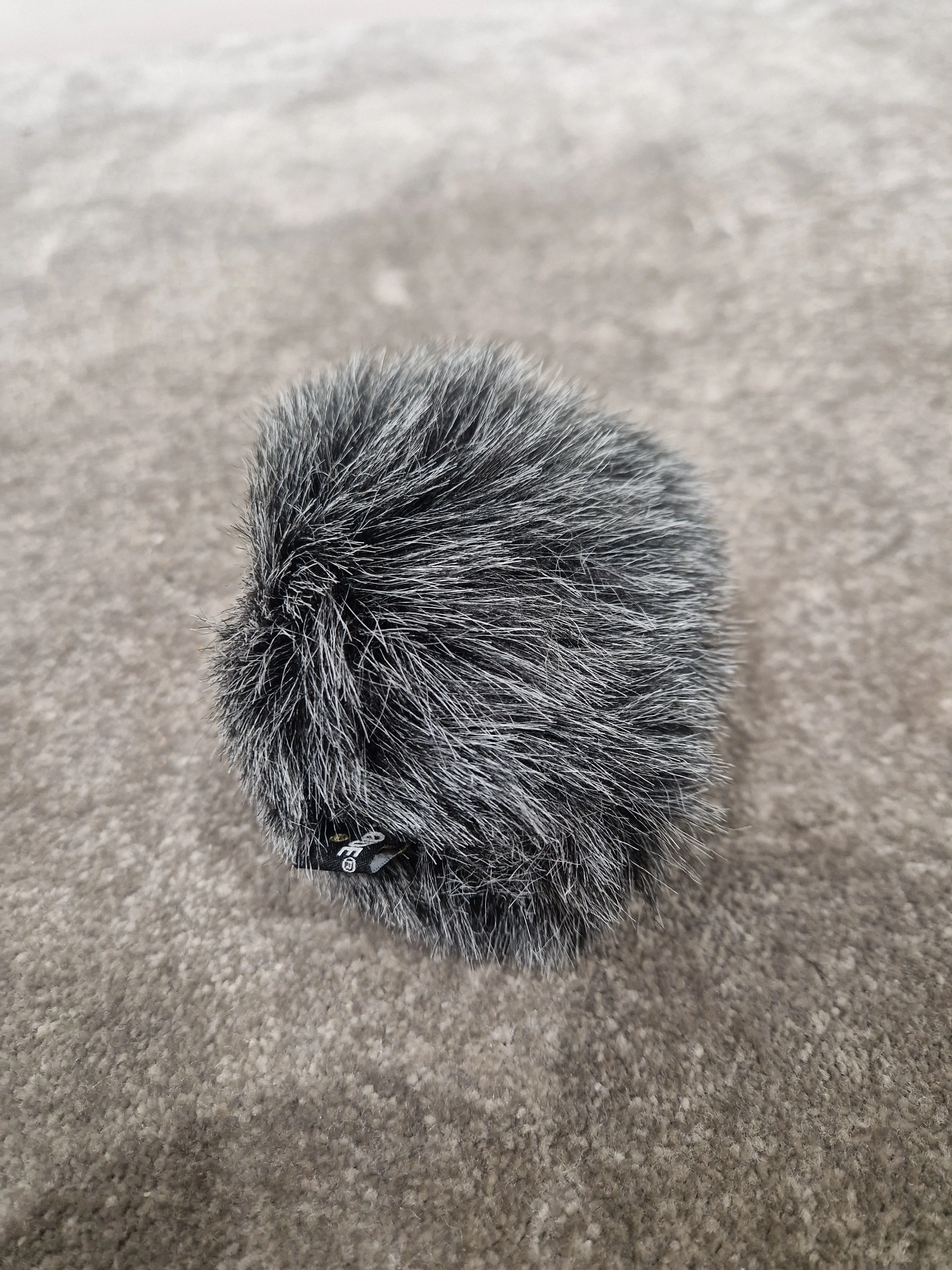 Rode NTG Windsheild Microphone Windscreen - Reduces Wind Noise, Durable - Excellent - Image 3