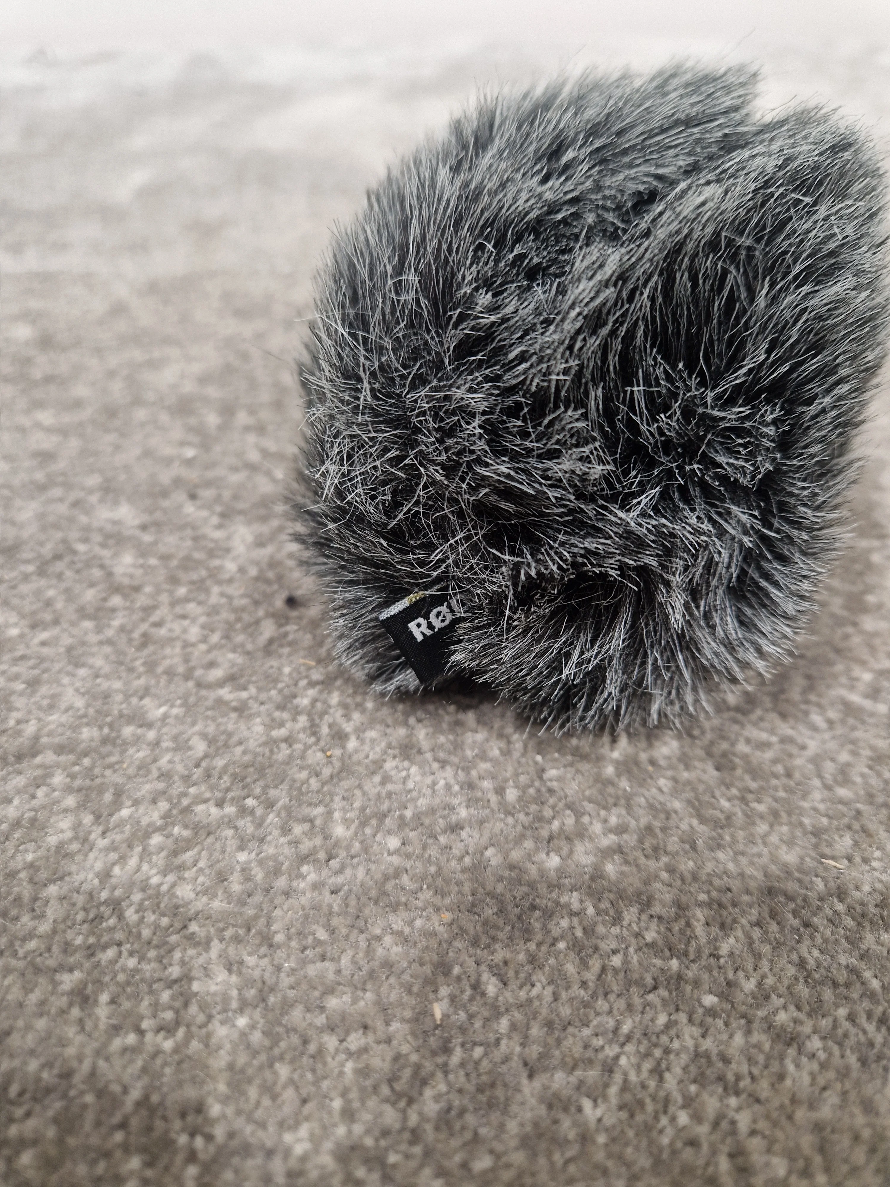 Rode NTG Windsheild Microphone Windscreen - Reduces Wind Noise, Durable - Excellent - Image 6