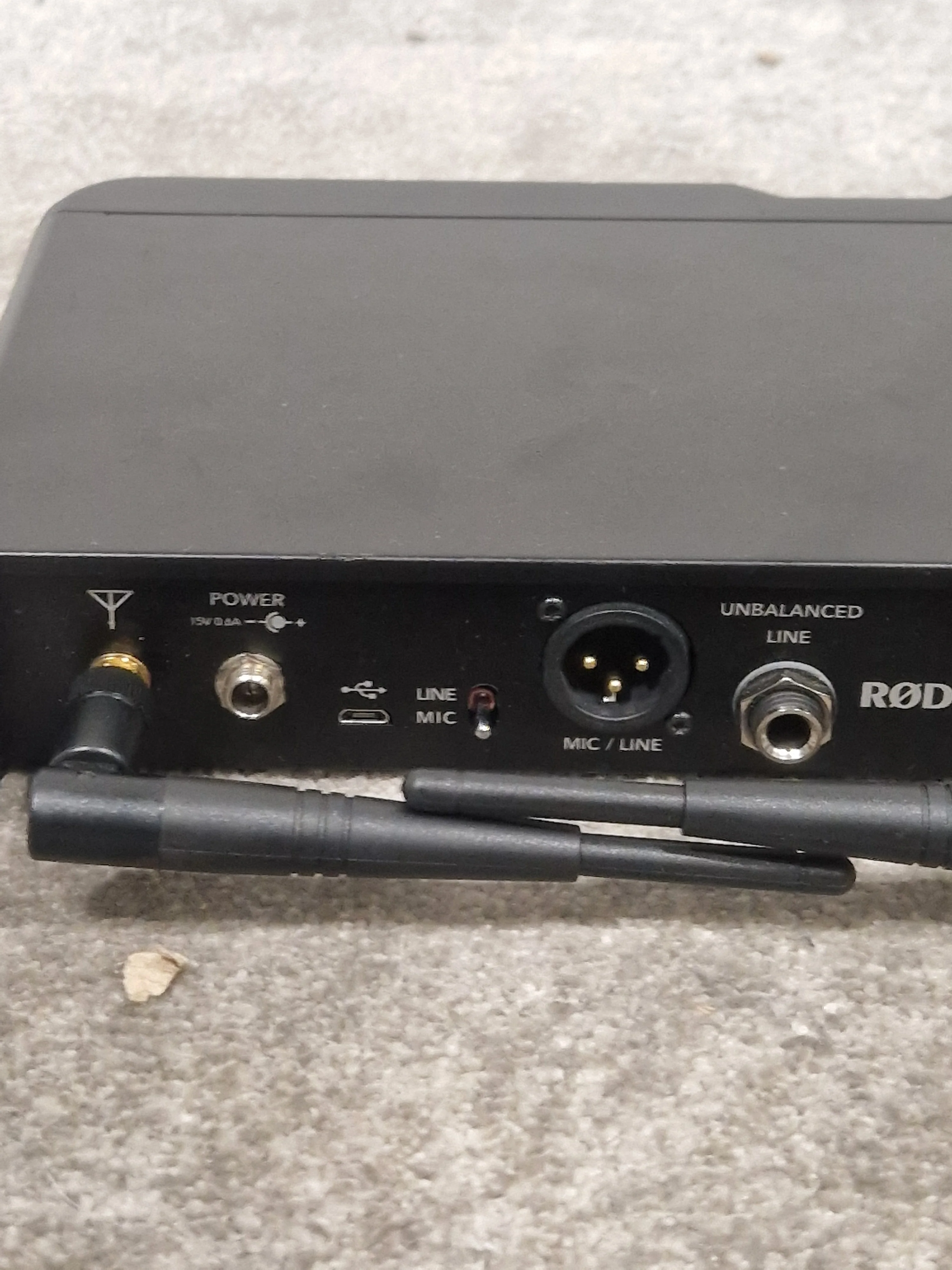 Rodelink RX-DT Transmitter - Professional Audio Transmitter - Good w/ Power Supply - Image 6