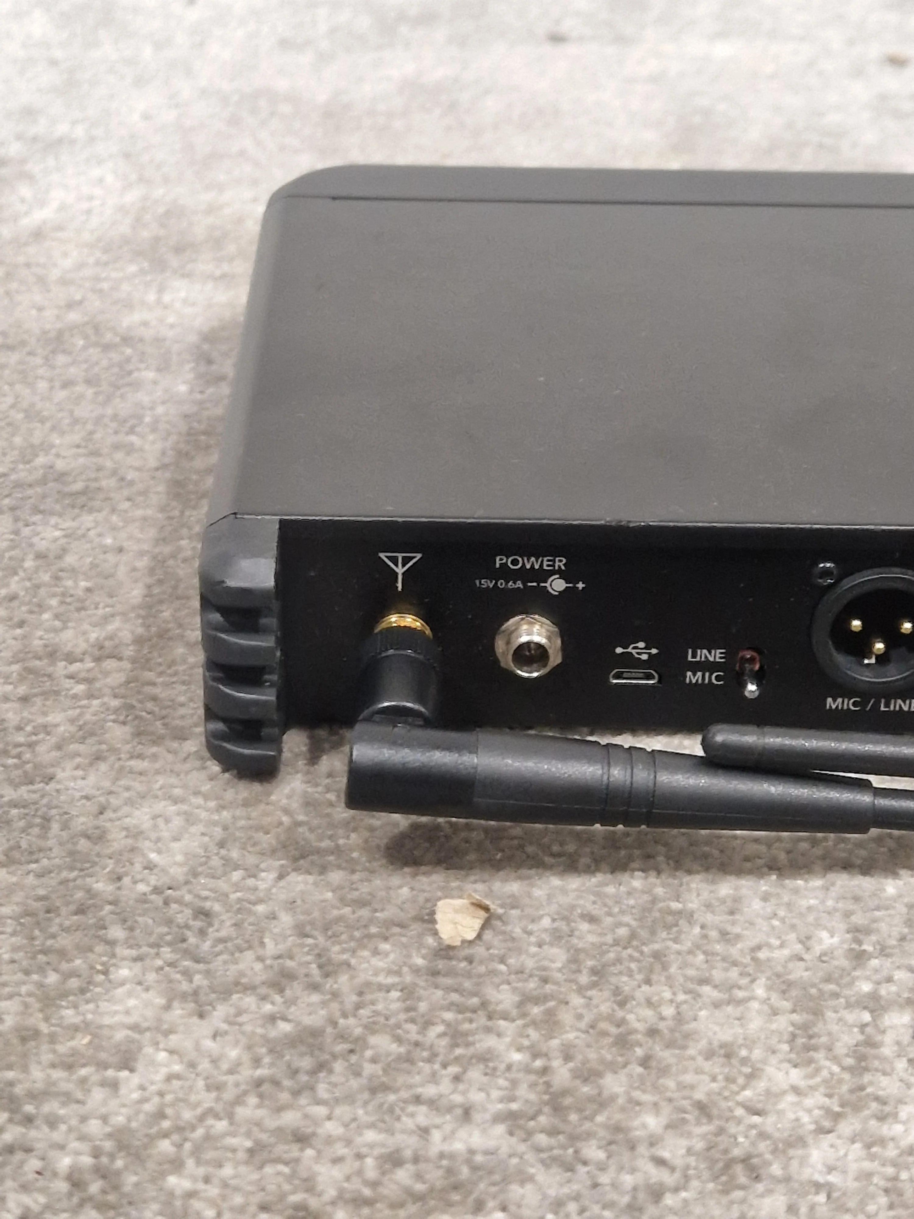Rodelink RX-DT Transmitter - Professional Audio Transmitter - Good w/ Power Supply - Image 7