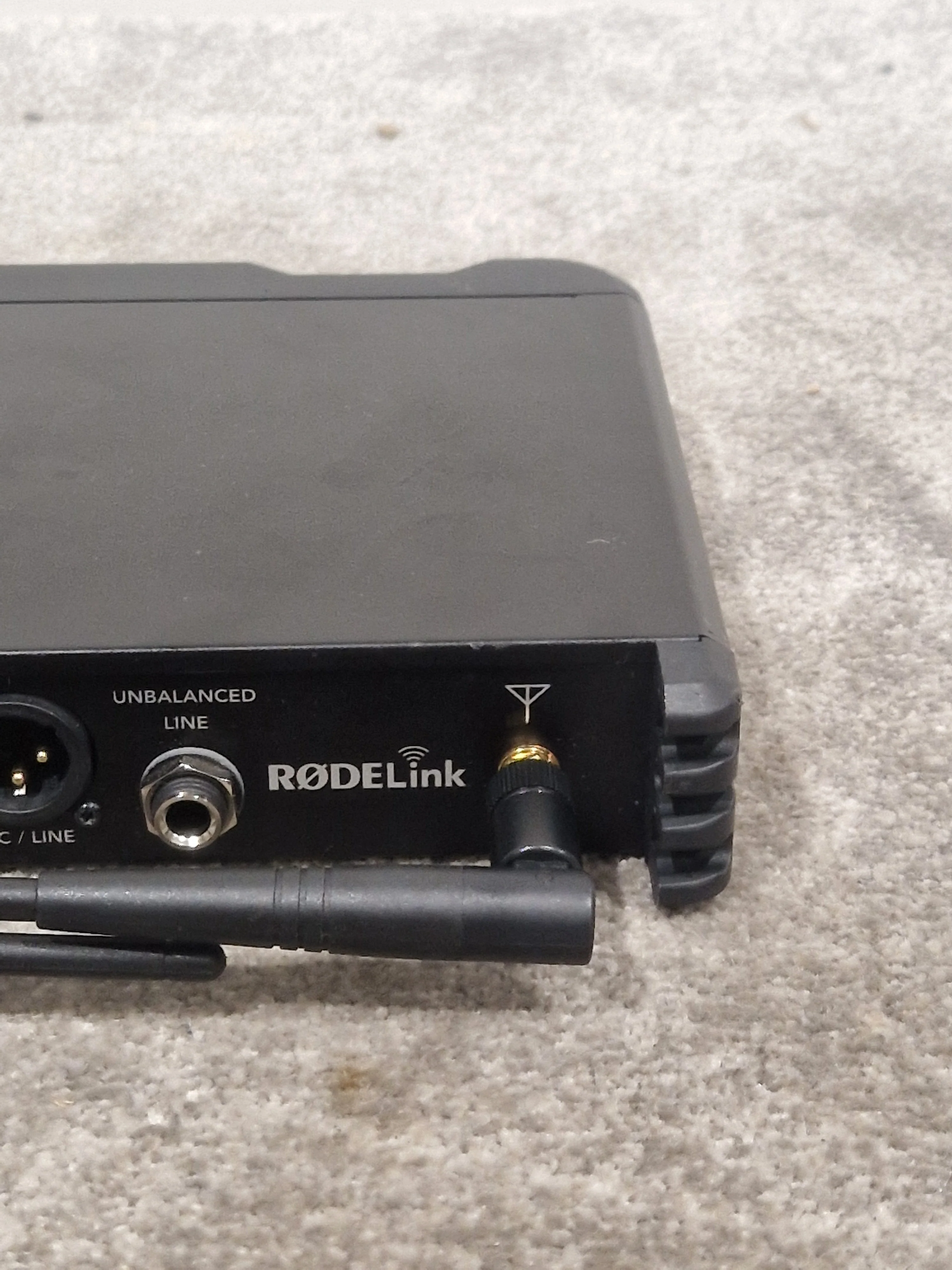 Rodelink RX-DT Transmitter - Professional Audio Transmitter - Good w/ Power Supply - Image 9