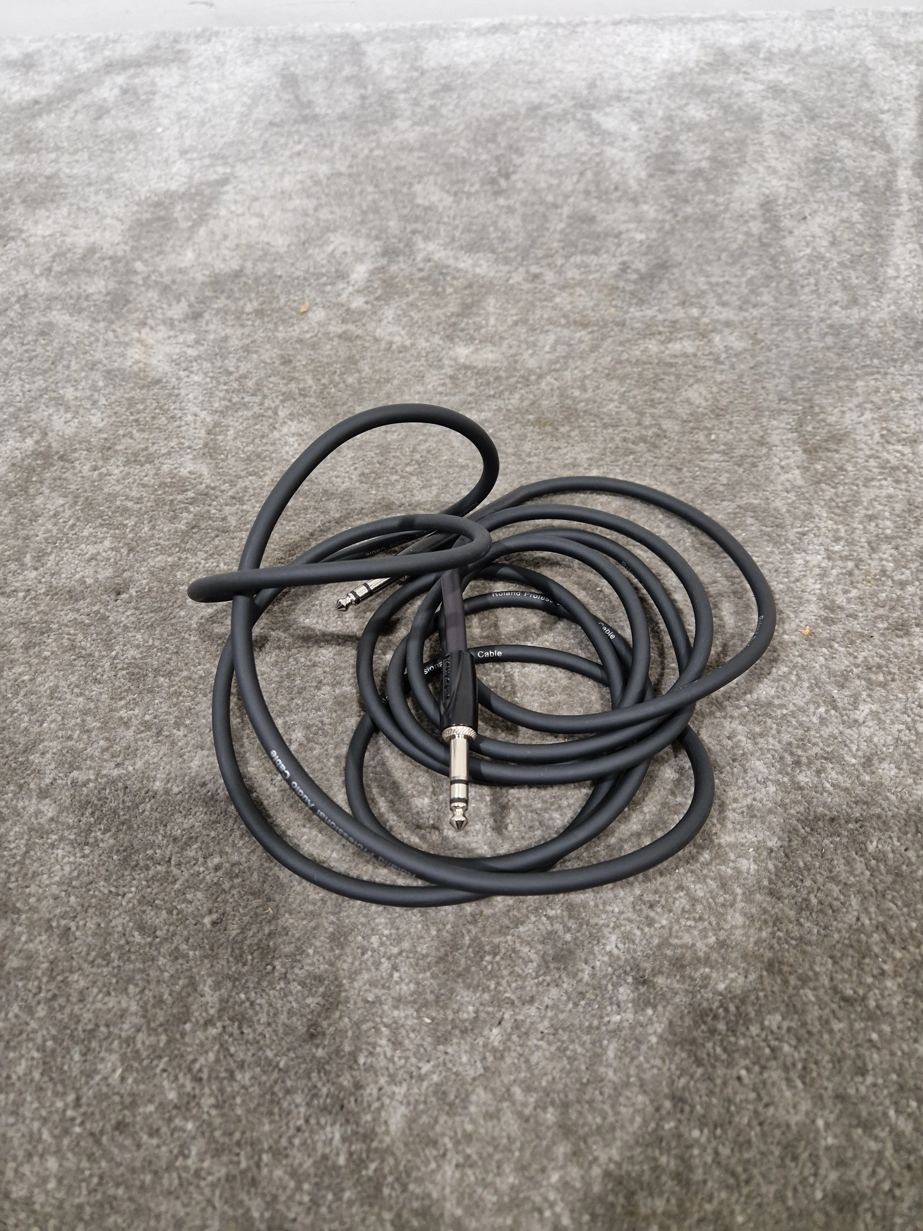 Roland 5FT Black Guitar/Speaker Cable - Durable Design - Excellent - Image 8
