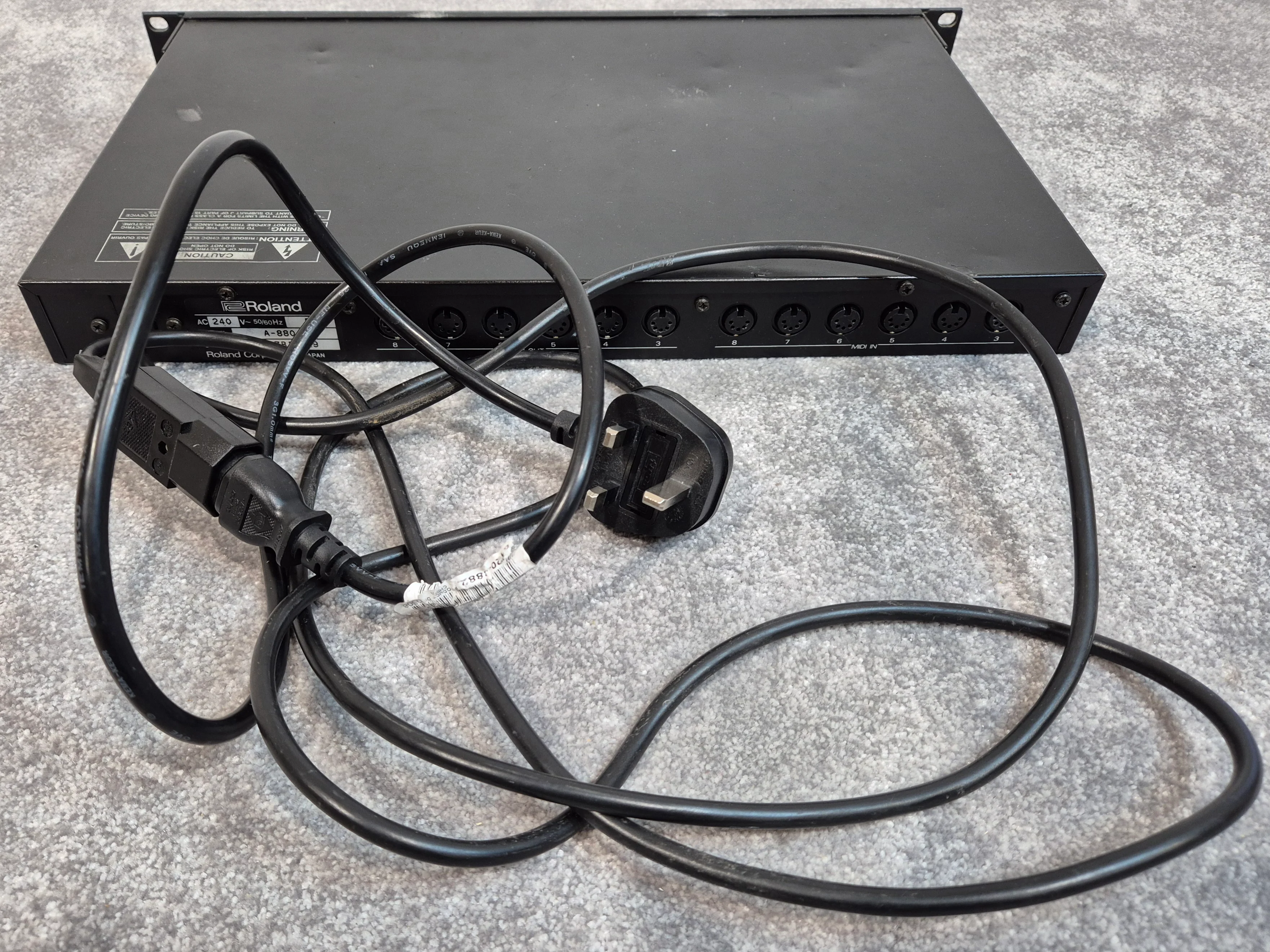 Roland A-880 MIDI Programmable Patcher / Mixer - Rack Mounted - Image 12