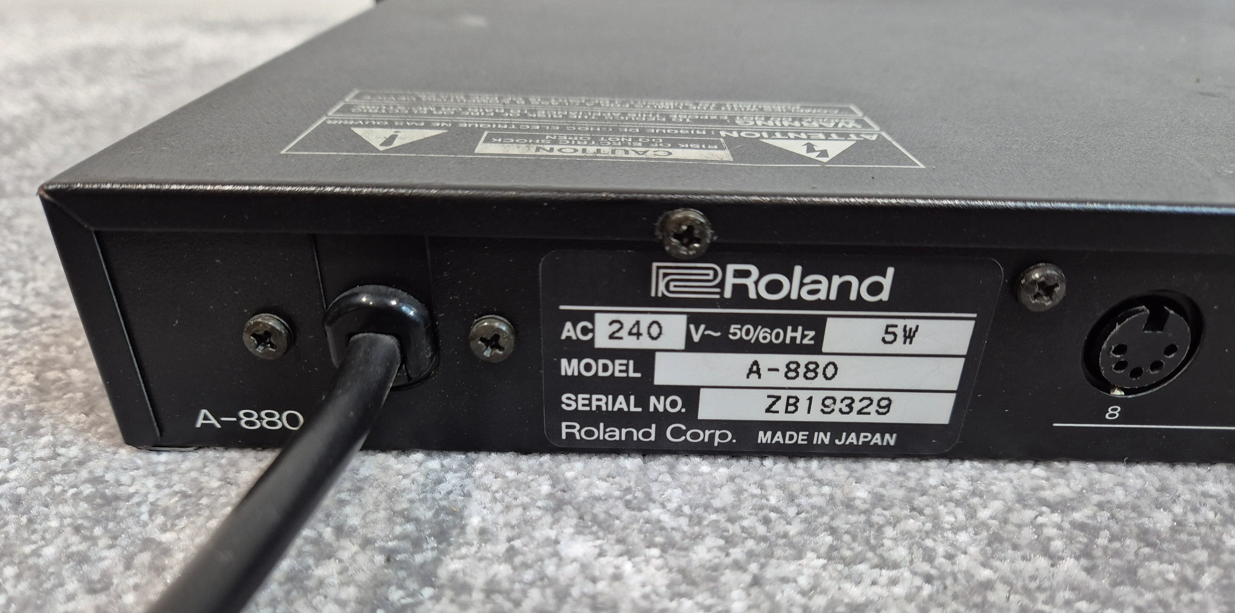 Roland A-880 MIDI Programmable Patcher / Mixer - Rack Mounted - Image 8
