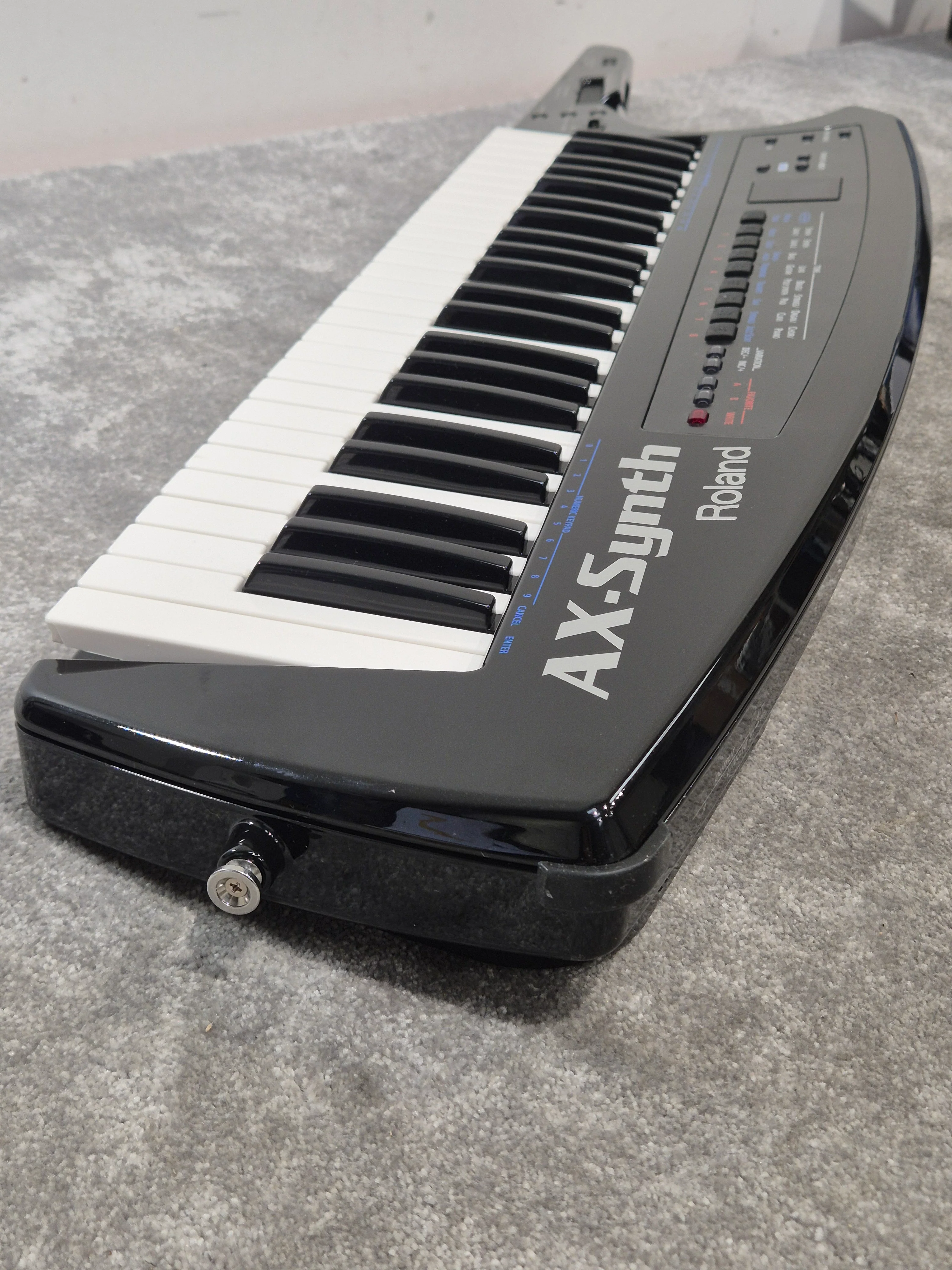 Roland AX-Synth - 49 Keys Keytar - Excellent w/ Original Box - Image 13