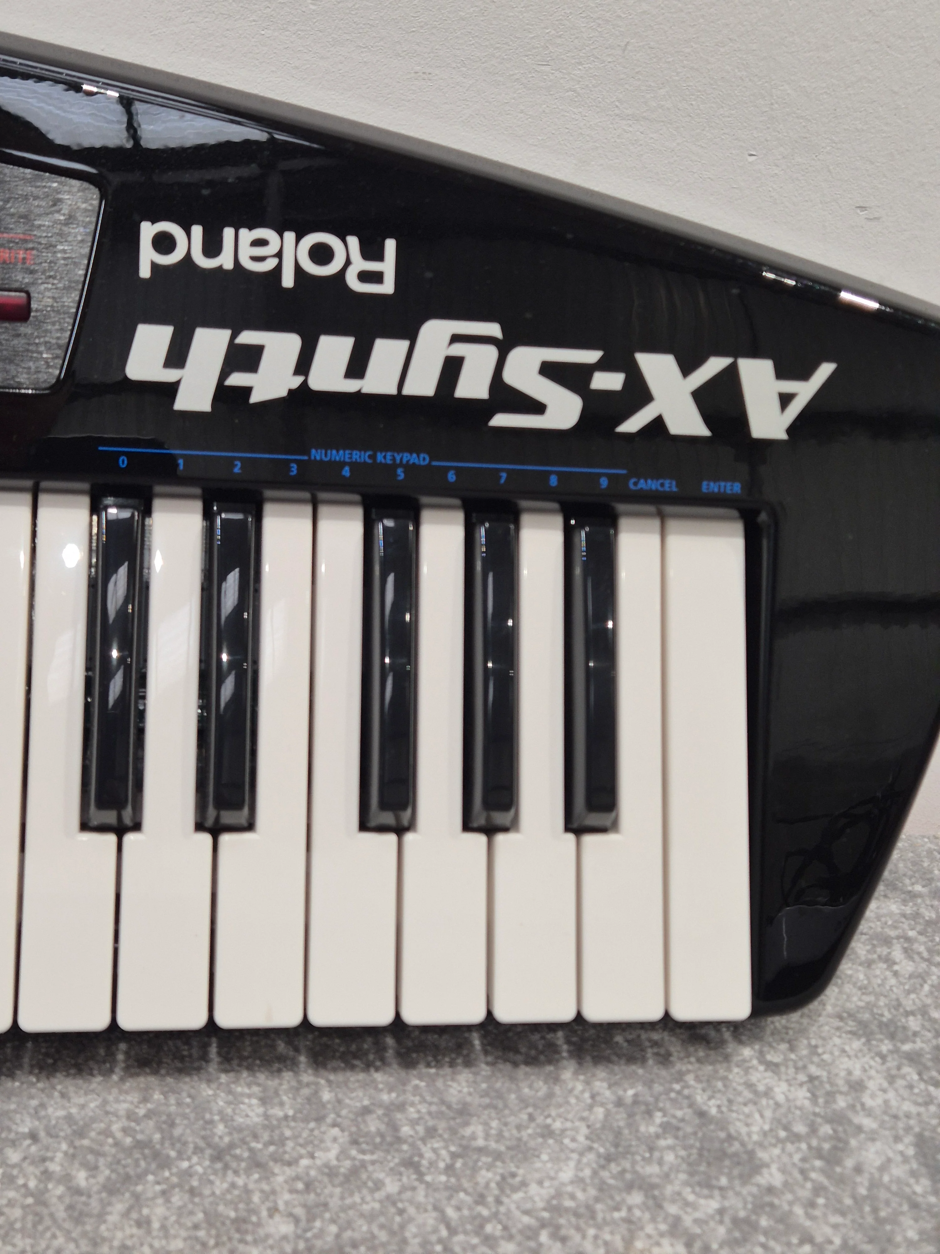 Roland AX-Synth - 49 Keys Keytar - Excellent w/ Original Box - Image 7