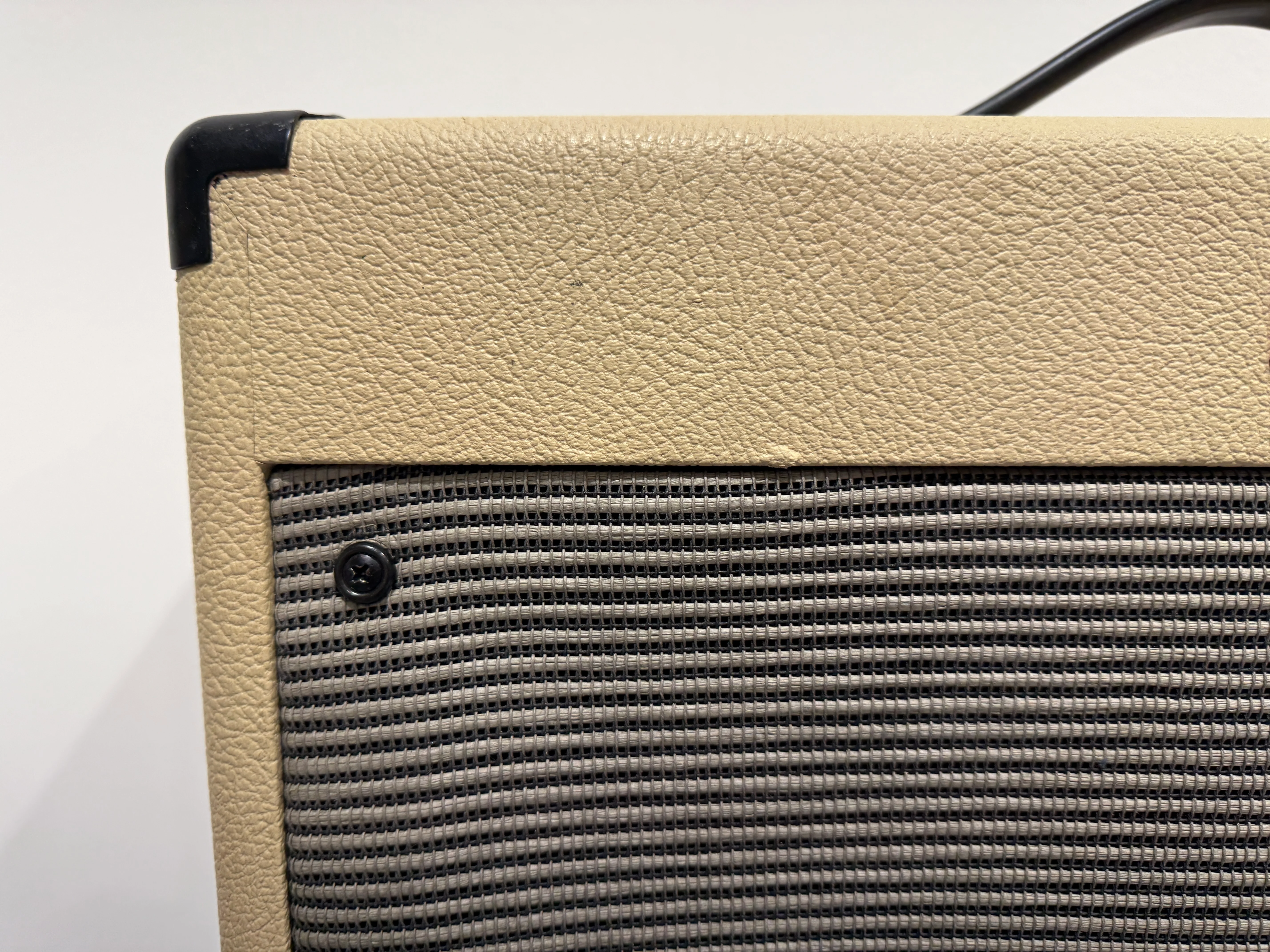 Roland BC-30 Blues Cube Guitar Amplifier - Image 15