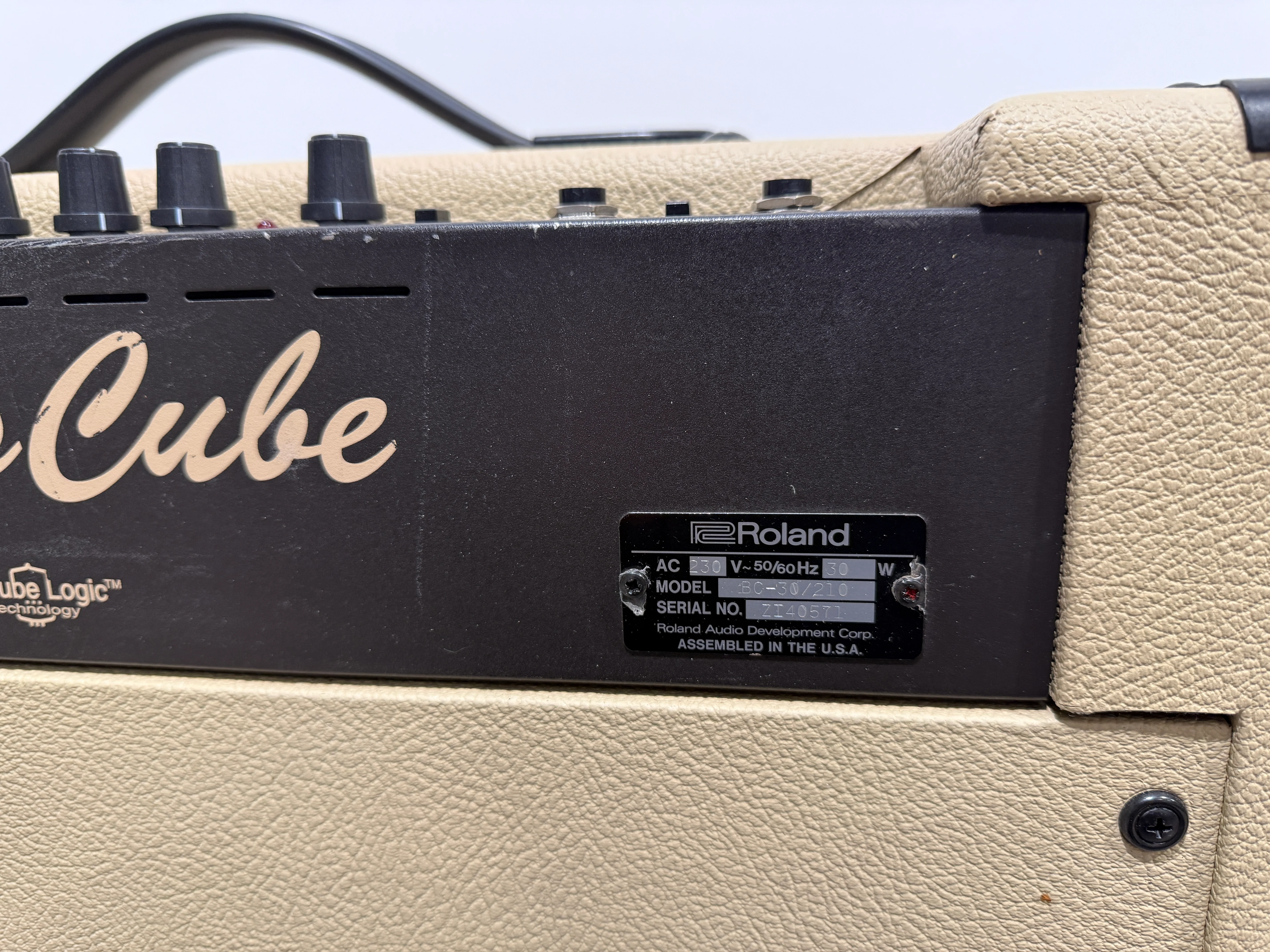 Roland BC-30 Blues Cube Guitar Amplifier - Image 7