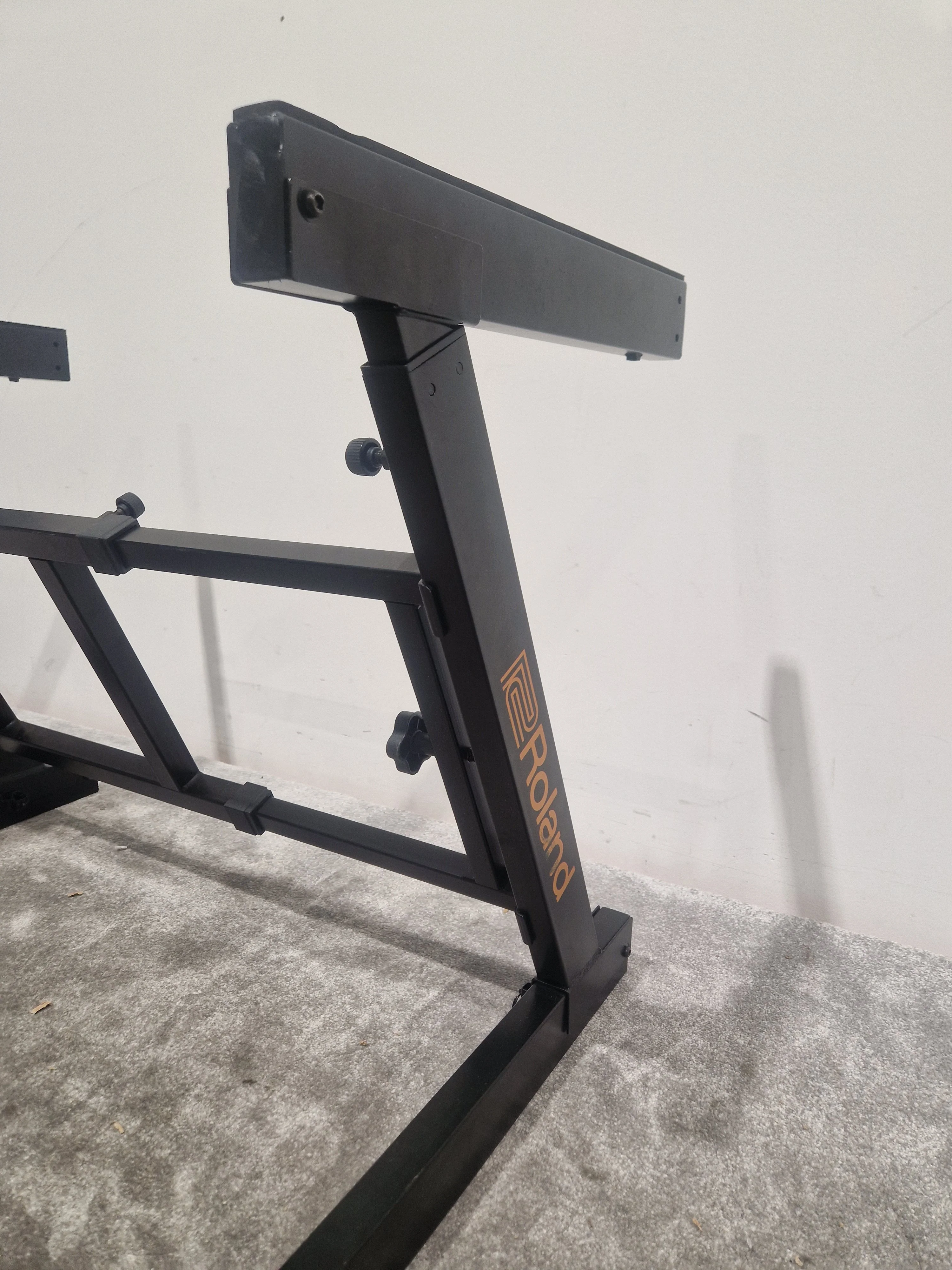 Roland Black Keyboard Stand Keyboard Stand - Sturdy Design - Excellent - Image 2