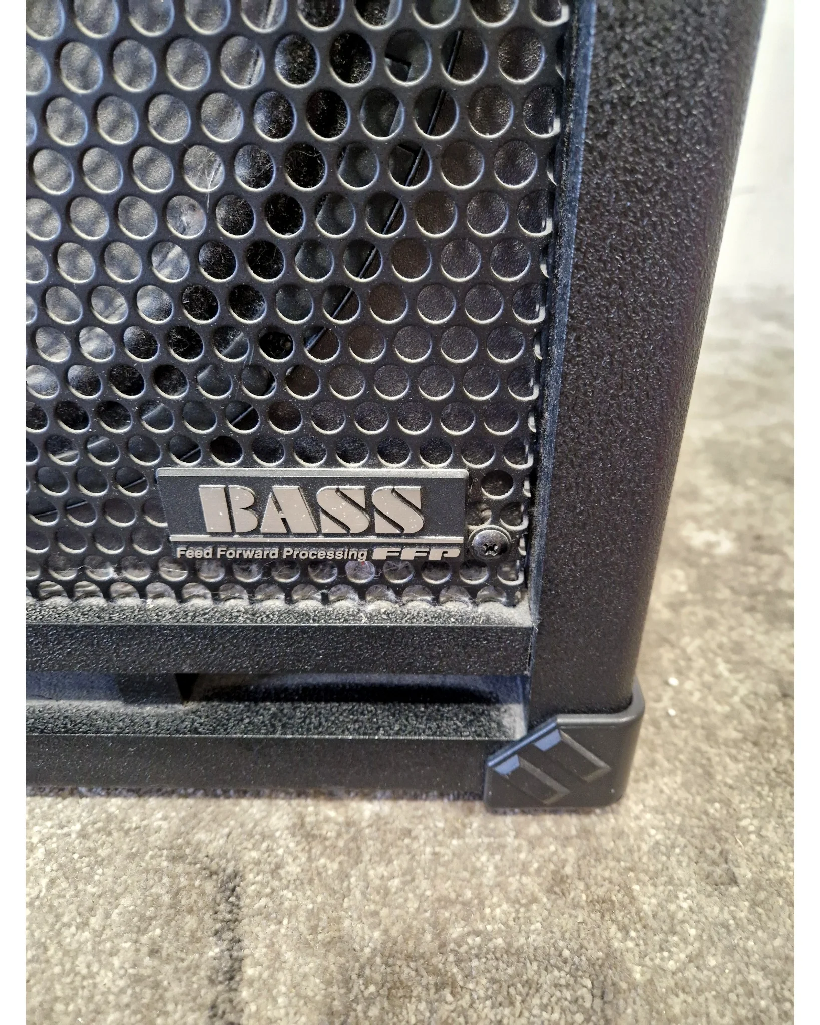 Roland Cube 100 - Bass Amplifier Combo - Black - Spares Or Repair - Image 12
