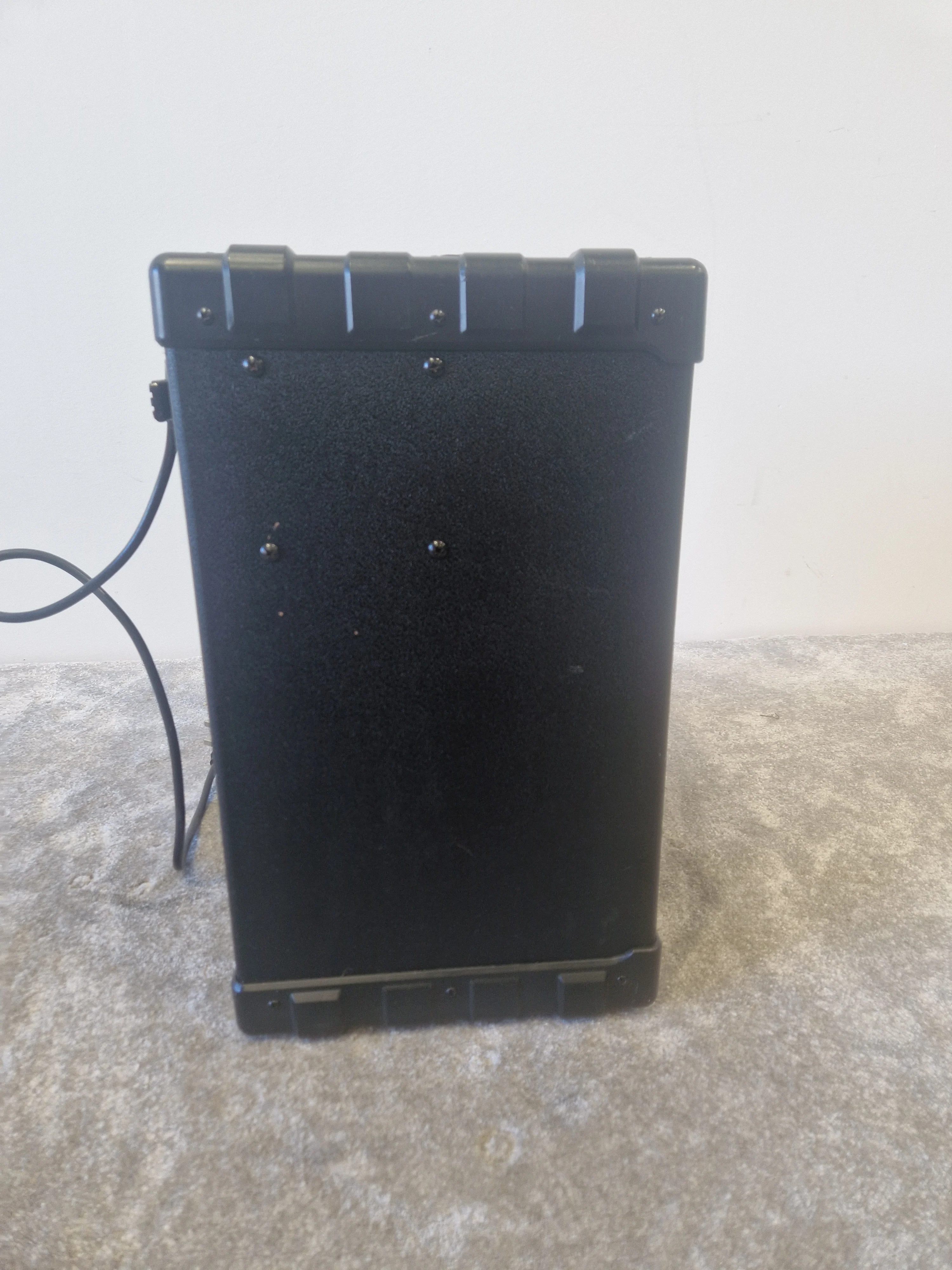 Roland Cube 60 Guitar Amp – 60W Combo, COSM Modeling, Built-In Effects, Dual Channels, 12" Speaker - Very Good - Image 3
