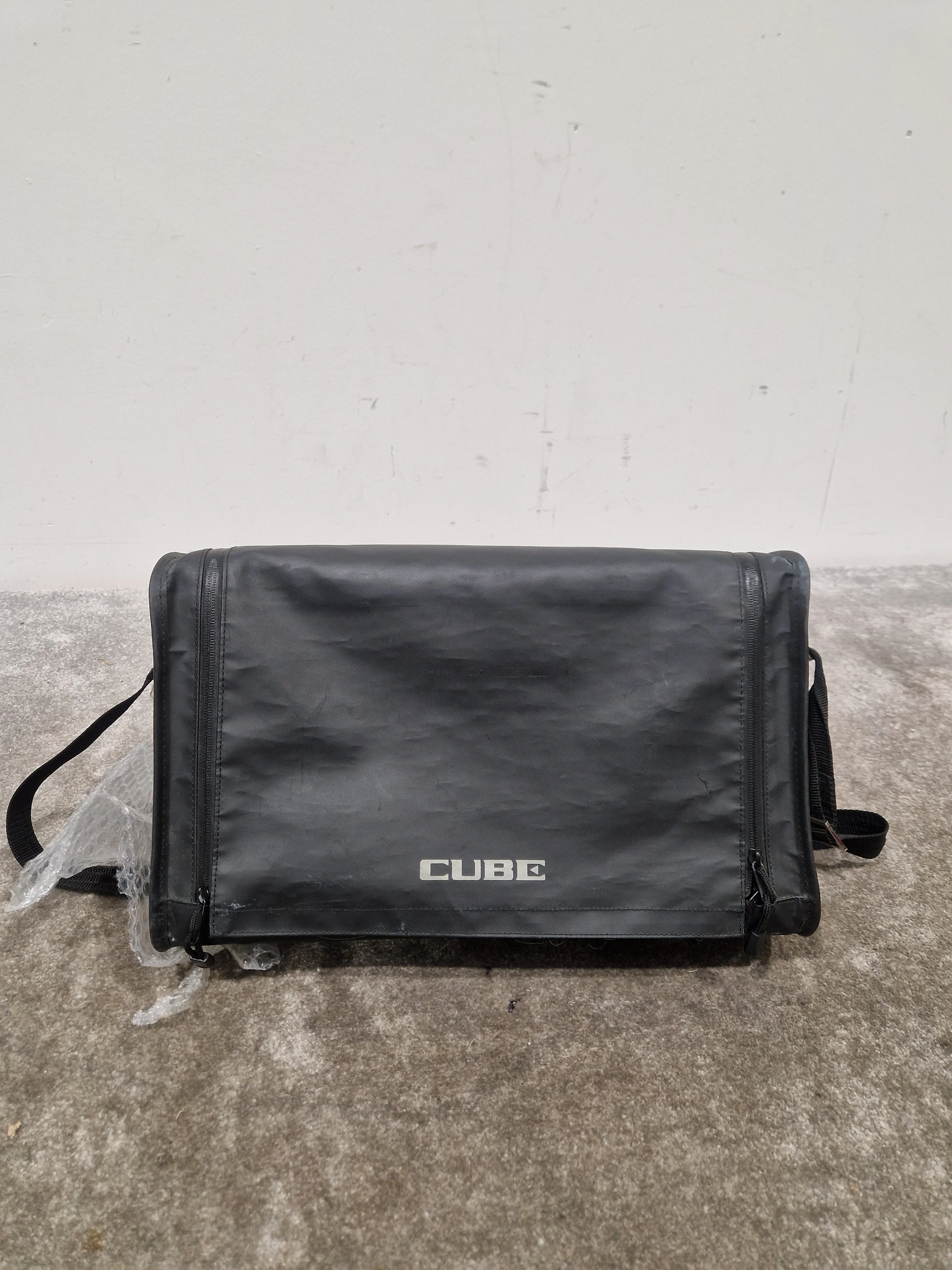 Roland Cube Street Amplifier - Battery-Powered Portability - Excellent w/ Power Supply & Soft Case - Image 13