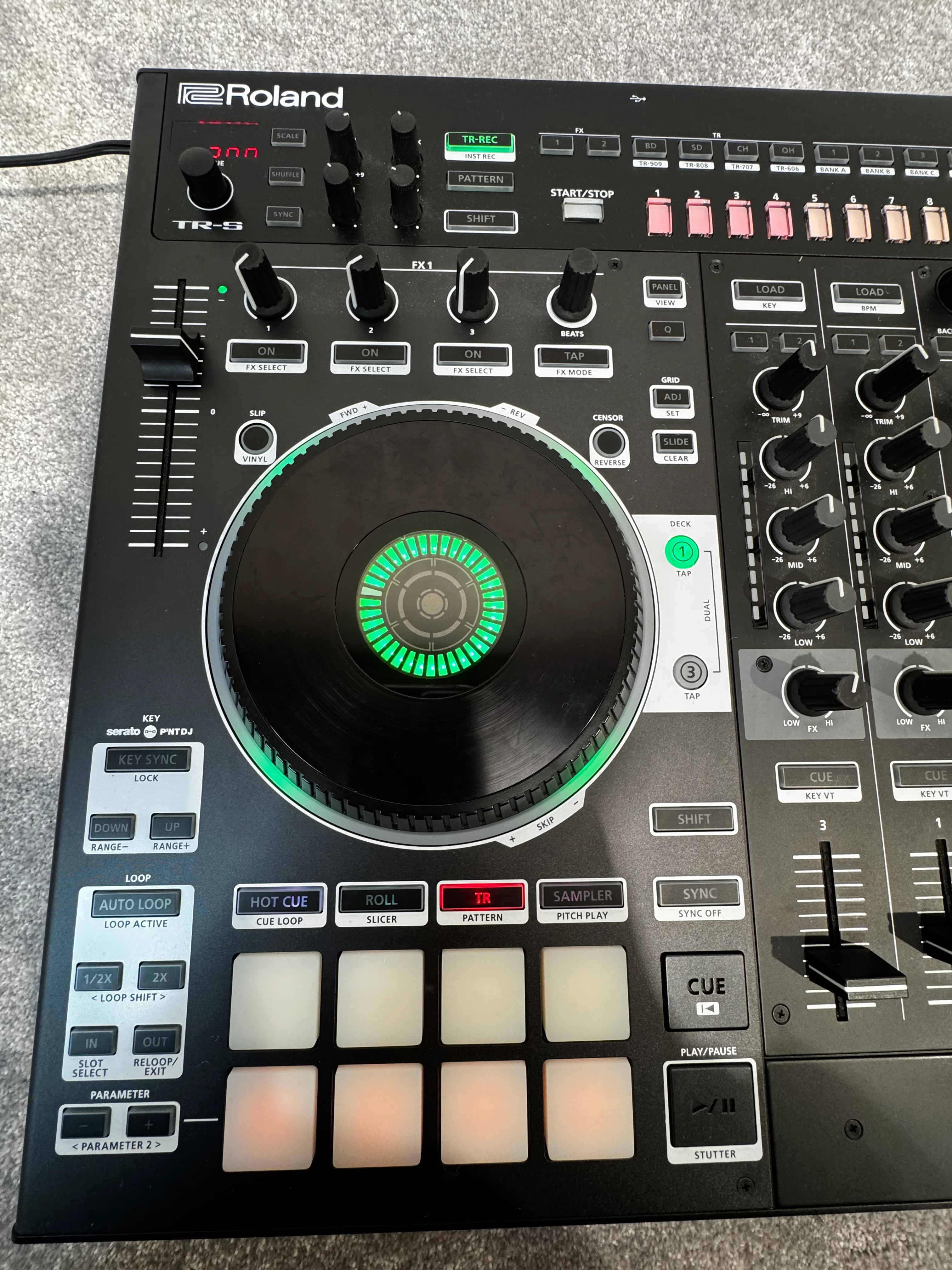 Roland DJ-808 Professional Grade DJ Controller Boxed - Image 4