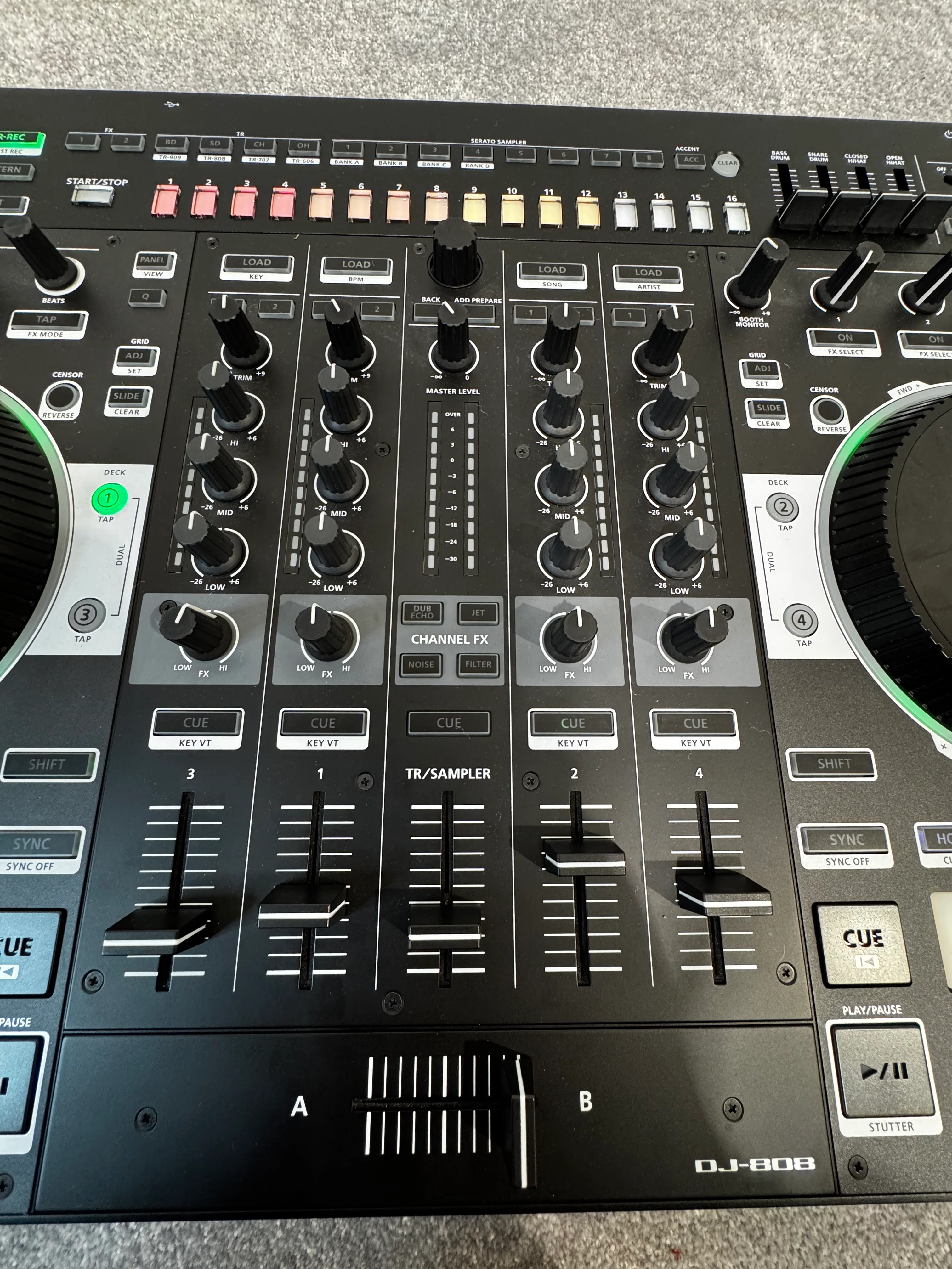 Roland DJ-808 Professional Grade DJ Controller Boxed - Image 5