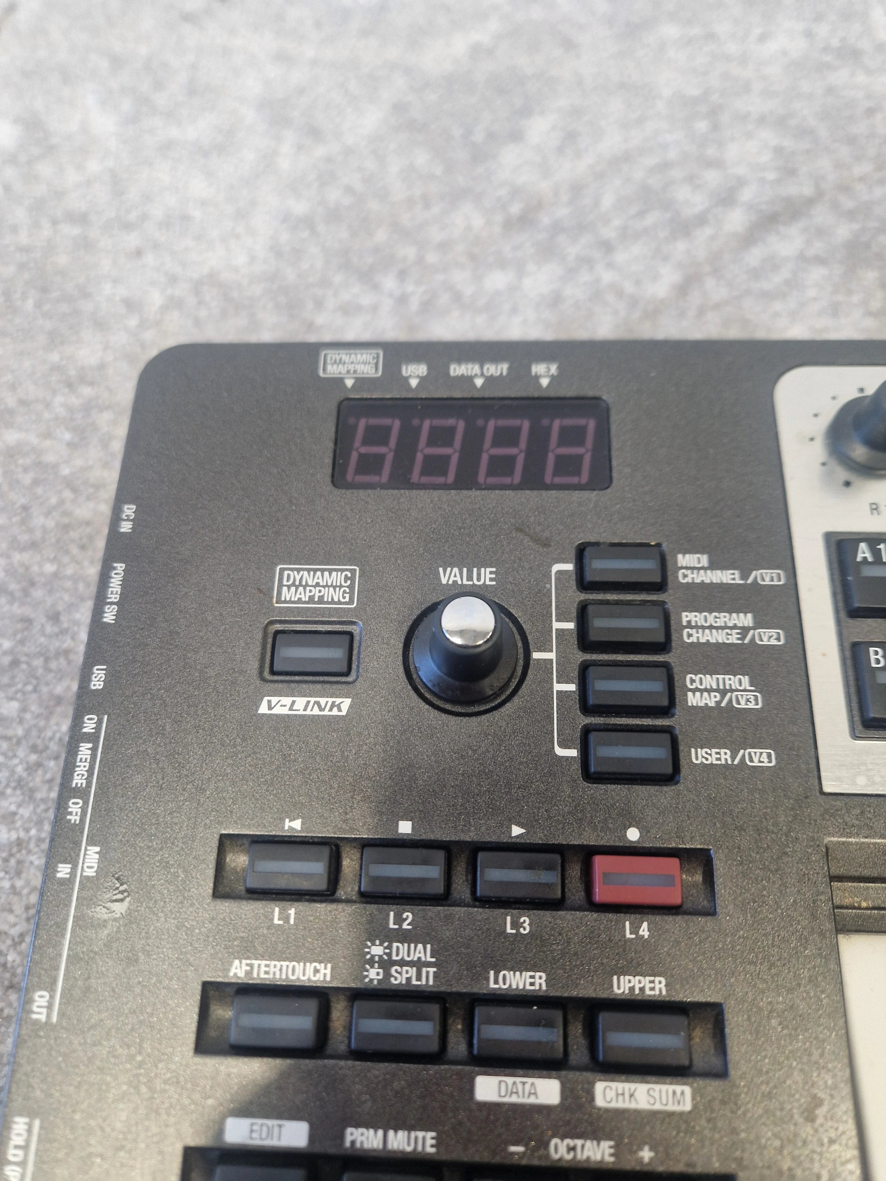 Roland Edirol PCR-800 - 61-Key MIDI Controller, USB Connectivity - Fair - Image 5