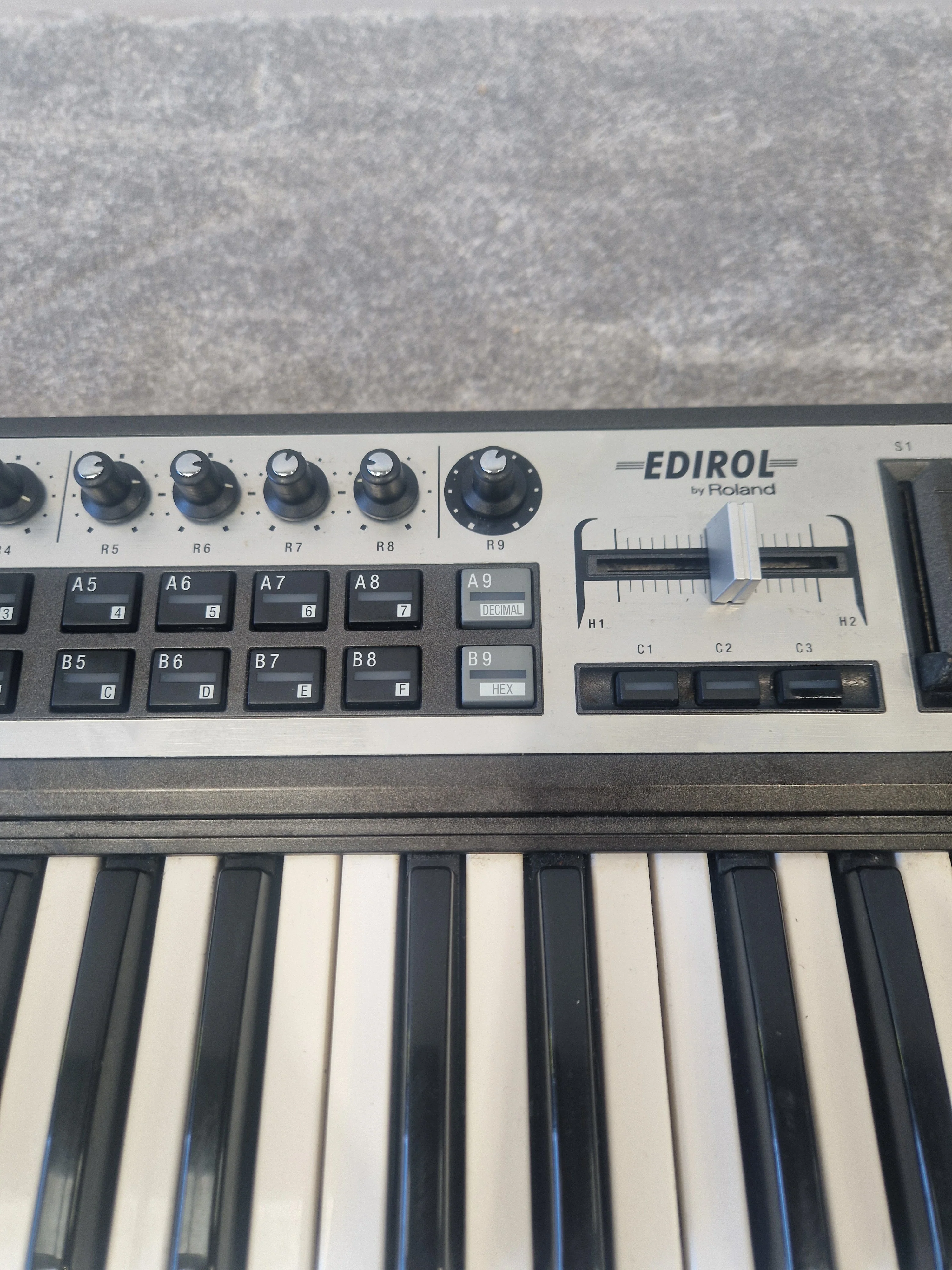 Roland Edirol PCR-800 - 61-Key MIDI Controller, USB Connectivity - Fair - Image 7