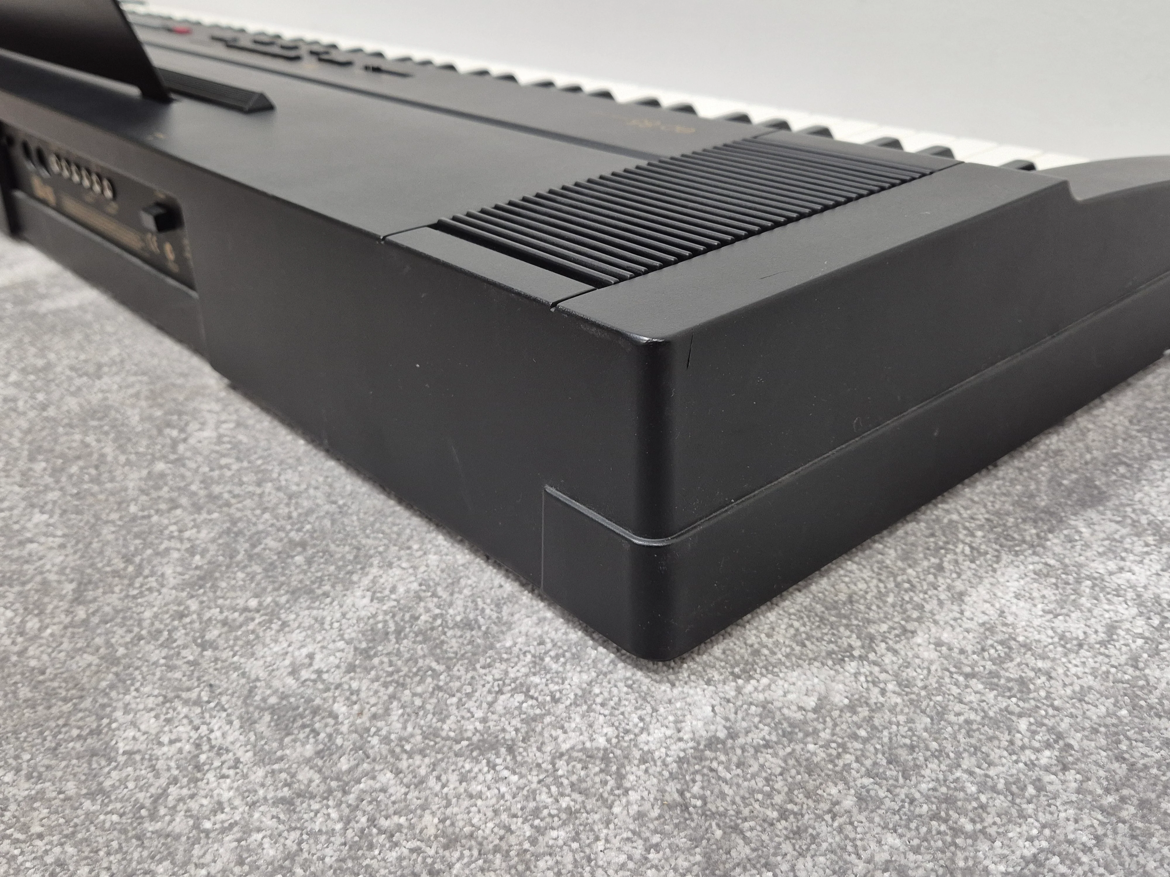 Roland EP-85 - 88-key Digital Electric Piano - Black - Image 11