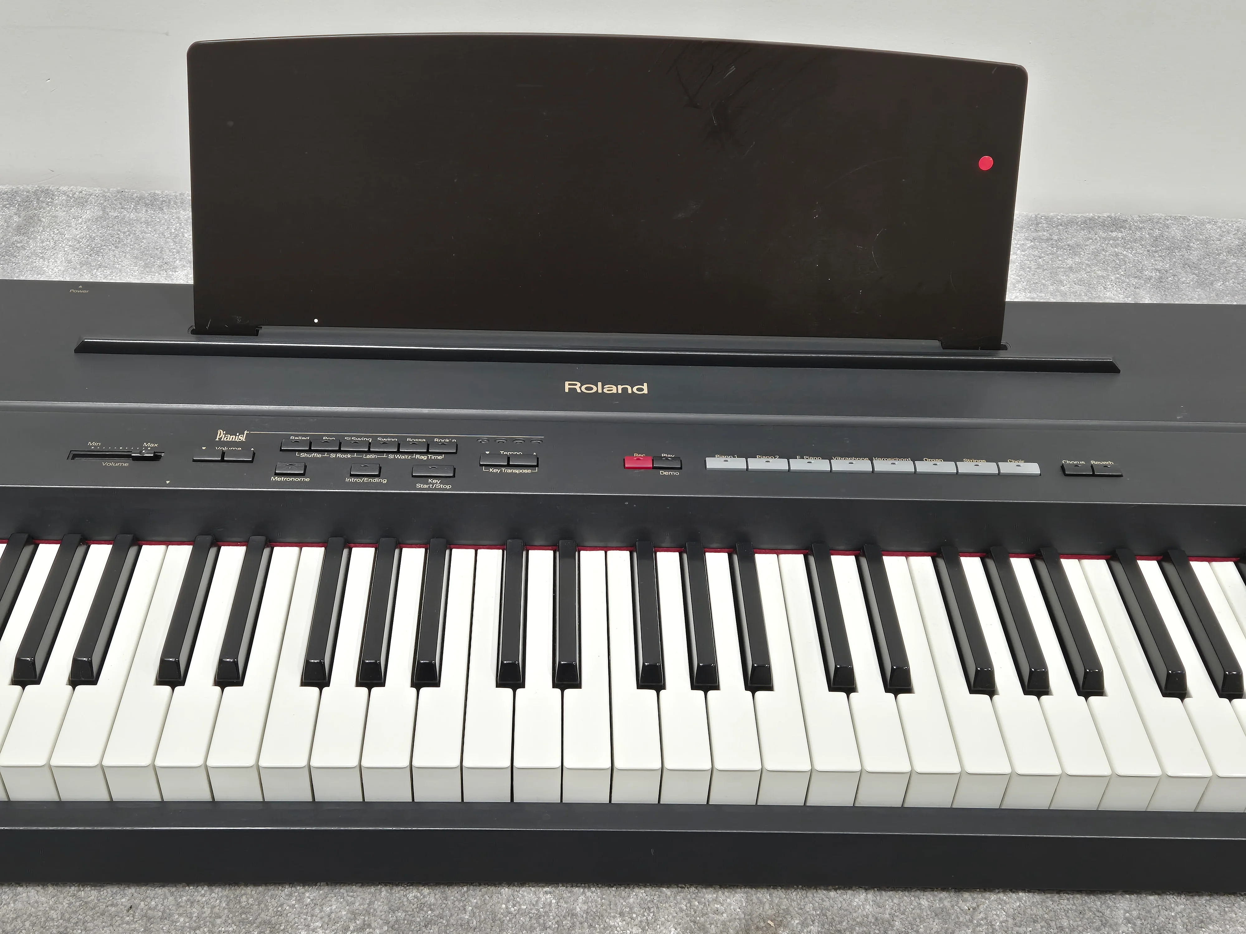 Roland EP-85 - 88-key Digital Electric Piano - Black - Image 3