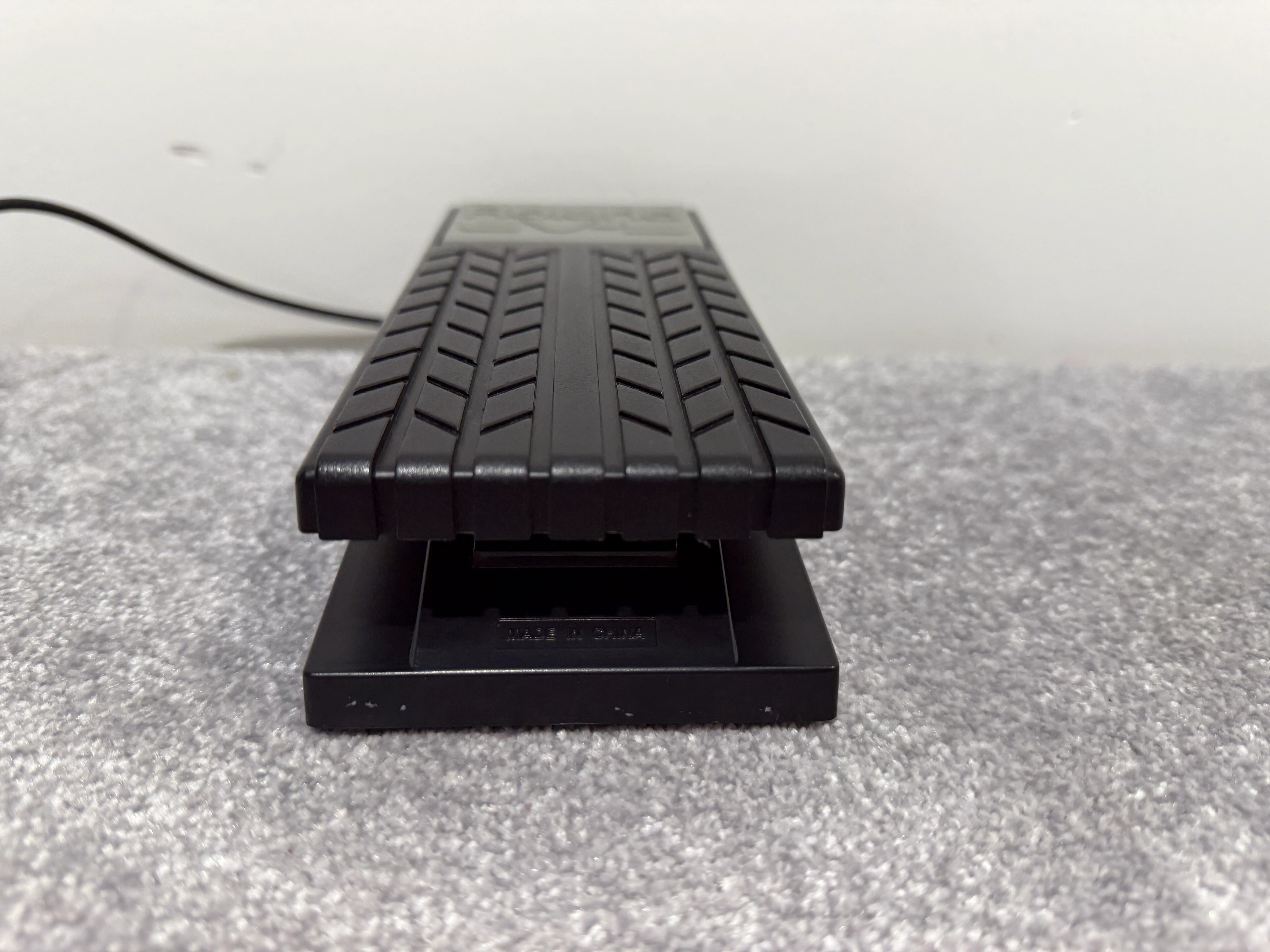 Roland EV-5 Expression Pedal Effects Keyboard - Image 3