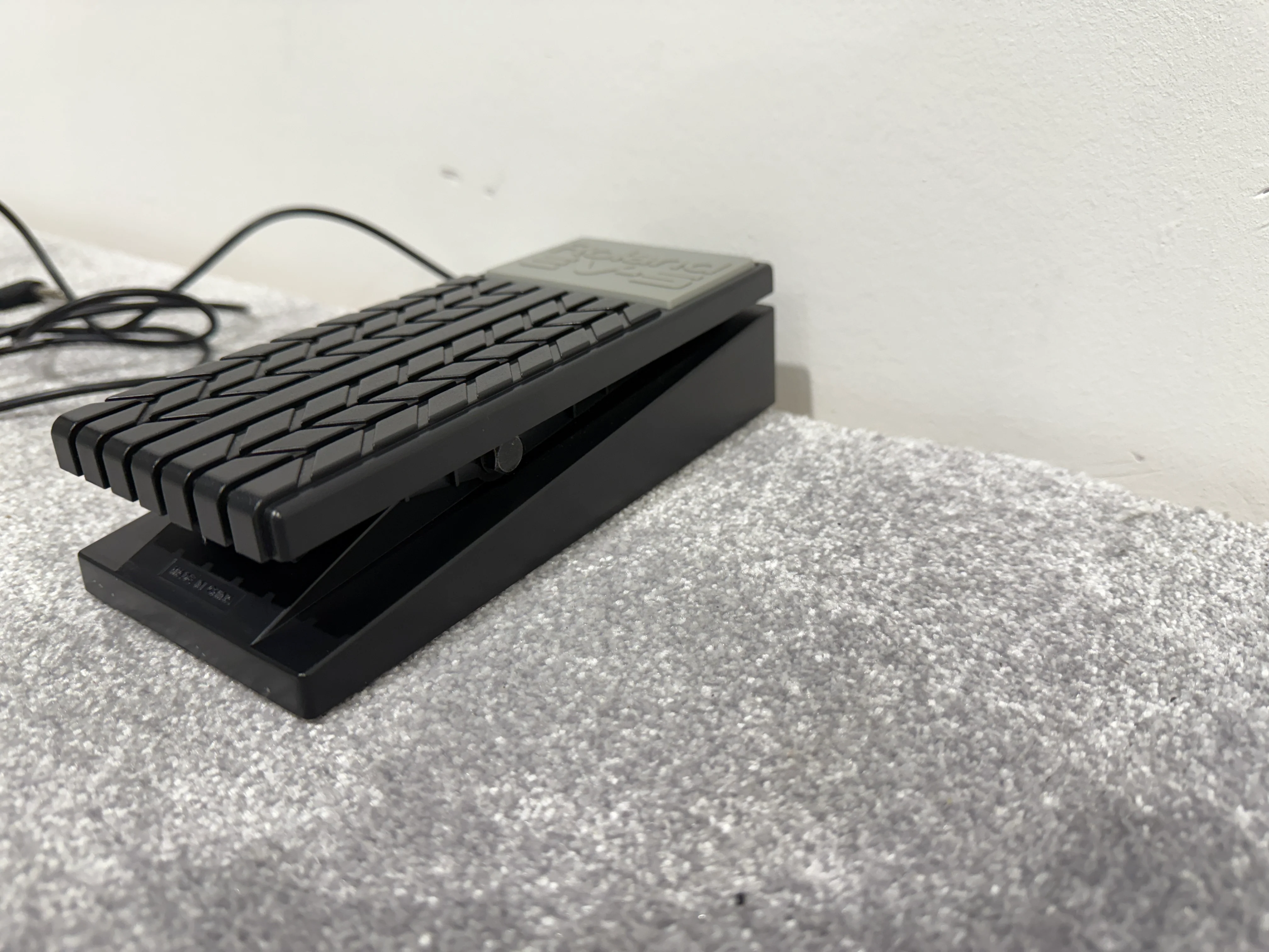 Roland EV-5 Expression Pedal Effects Keyboard - Image 4