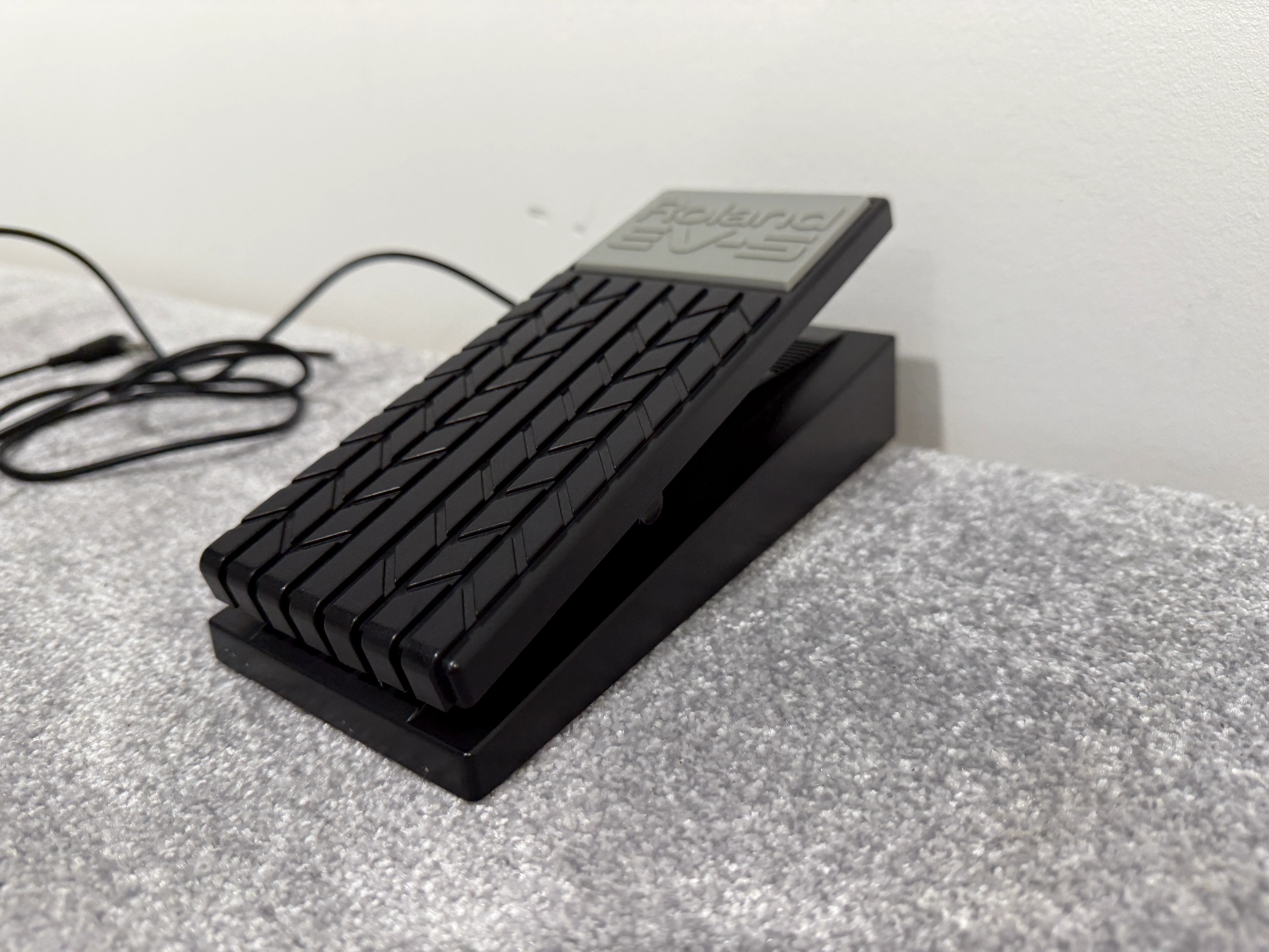 Roland EV-5 Expression Pedal Effects Keyboard - Image 5