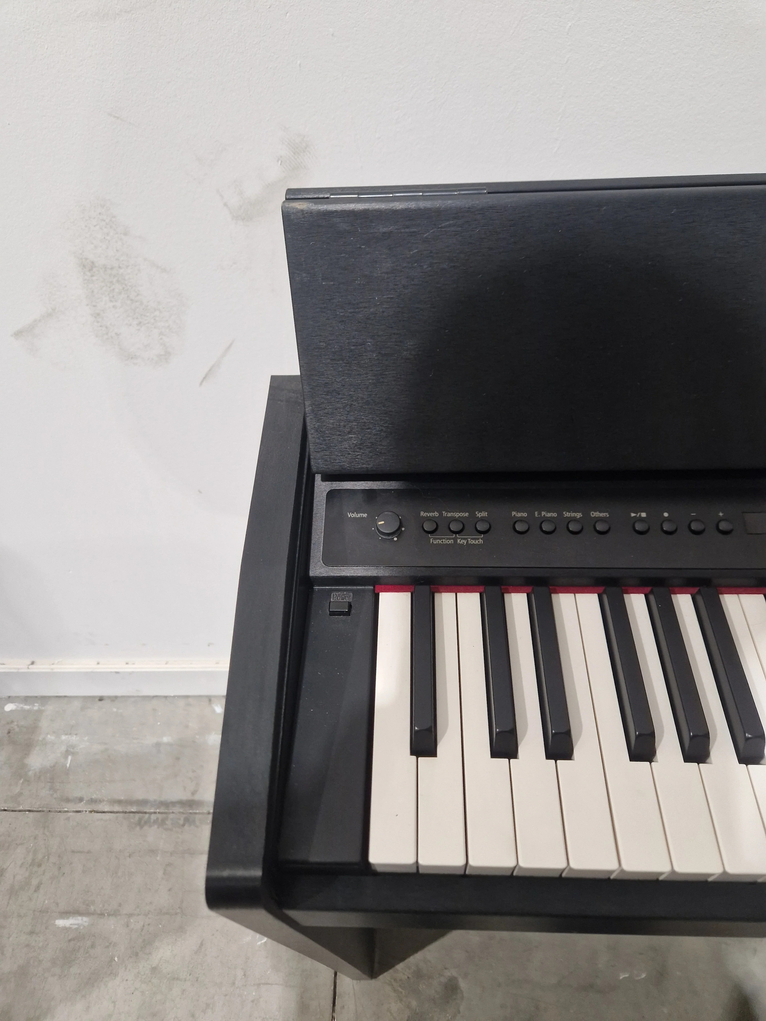 Roland F-110 - Digital Piano - Black - Good - Image 2