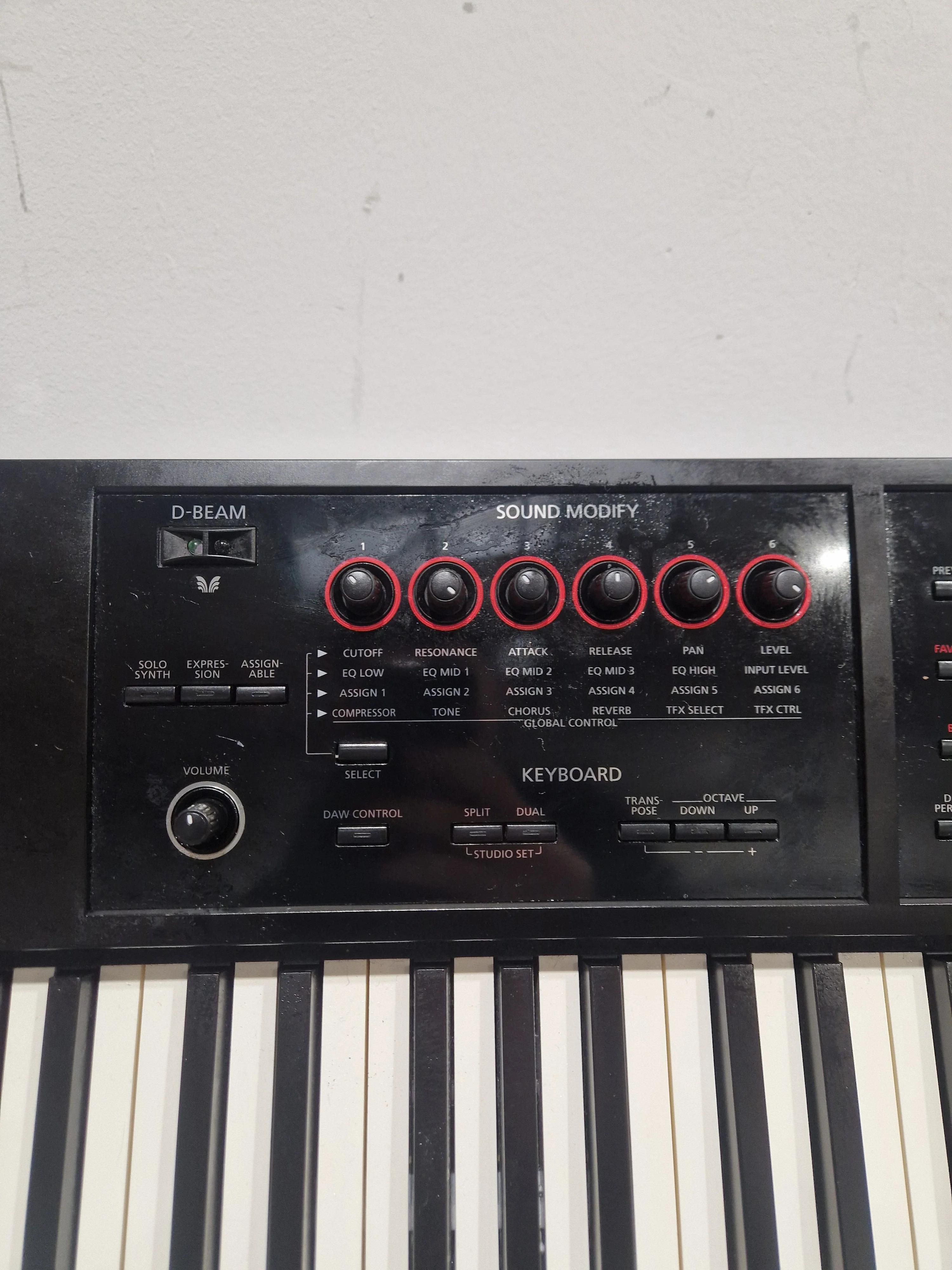 Roland FA-08 - Workstation Keyboard - Black - Excellent w/ Manuals, Power Supply & Soft Case - Image 8